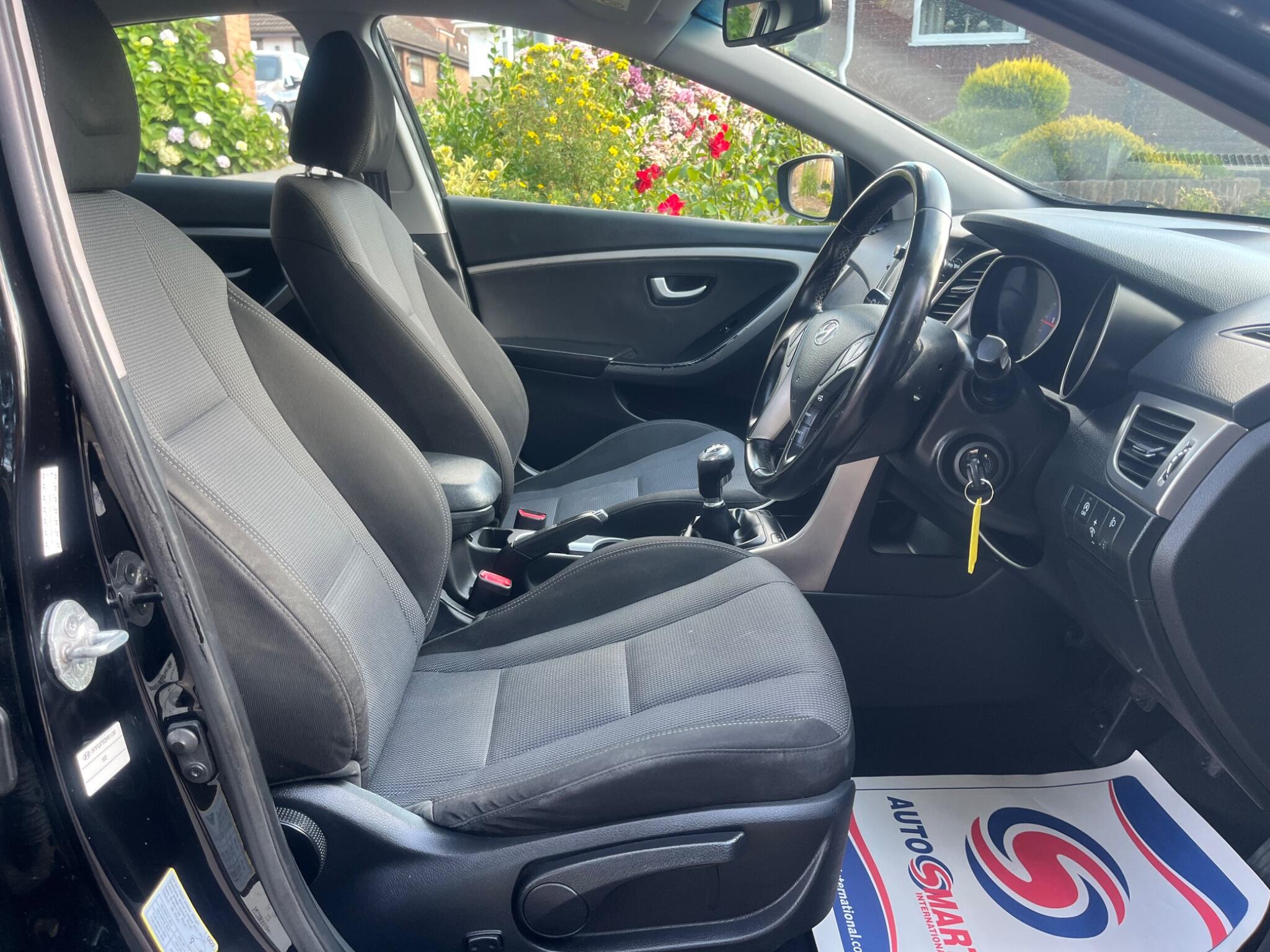 Hyundai i30 - Image 30