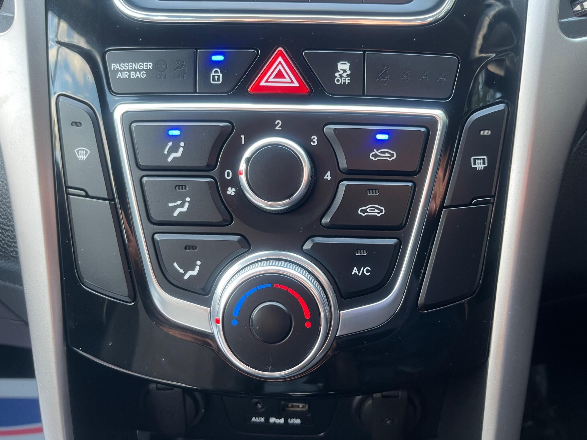 Hyundai i30 - Image 35