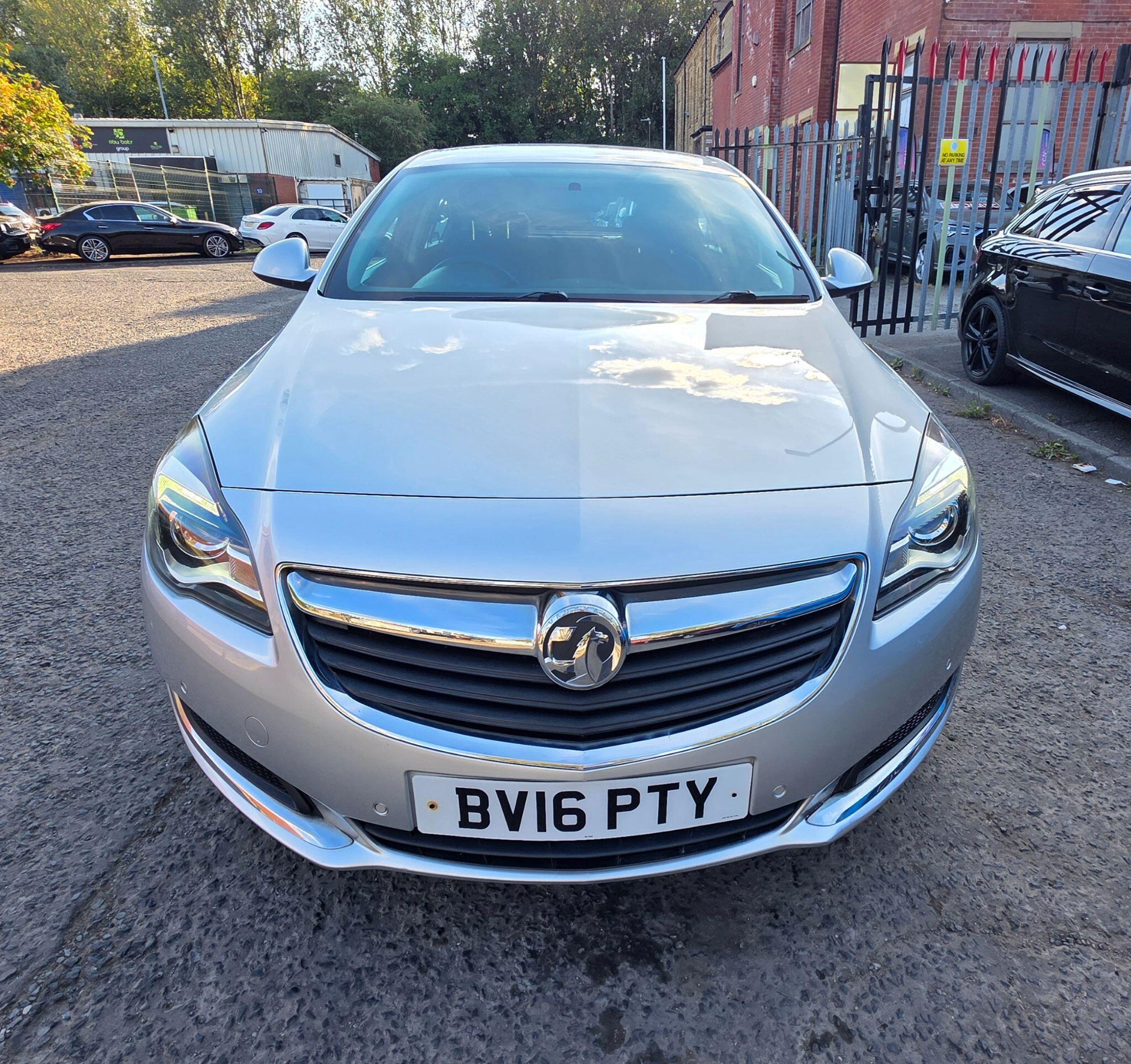 Vauxhall Insignia - Image 2