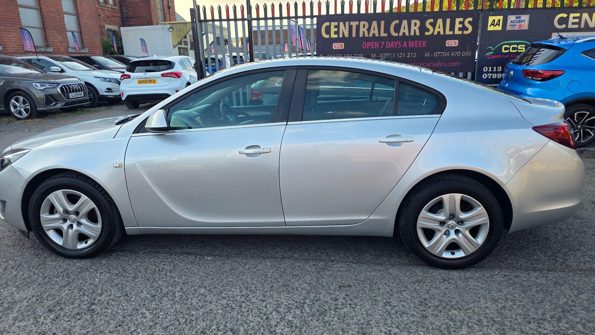 Vauxhall Insignia - Image 14