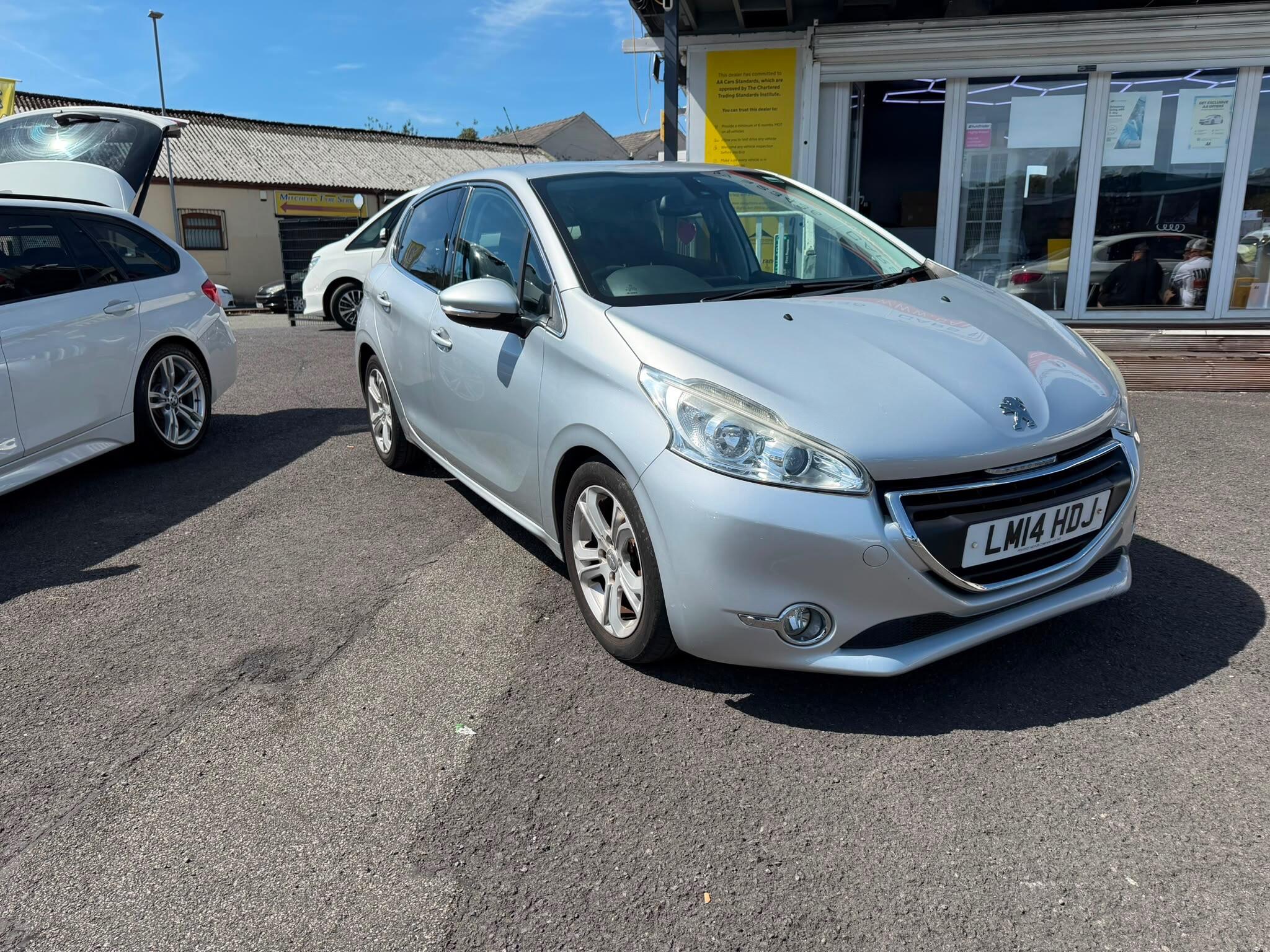 Peugeot 208