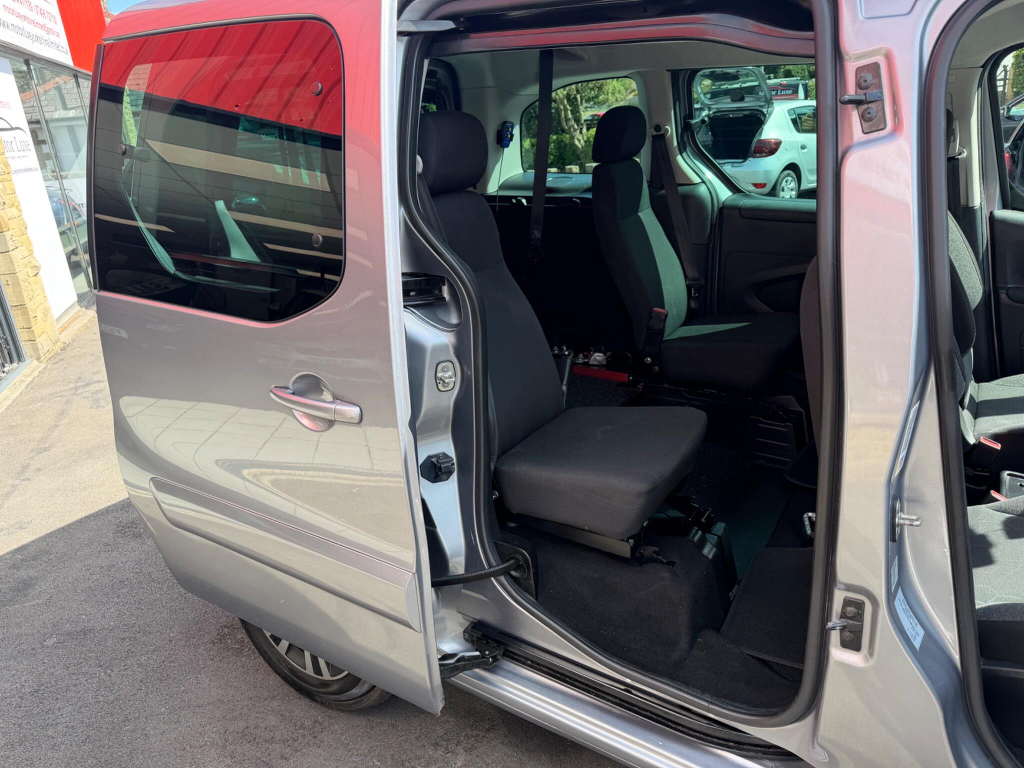 Peugeot Partner Tepee - Image 8
