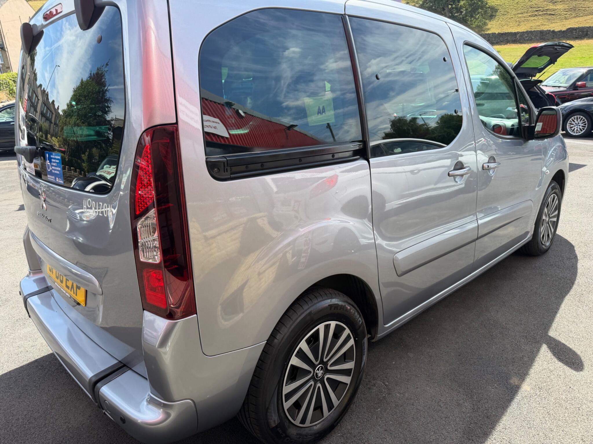 Peugeot Partner Tepee - Image 9