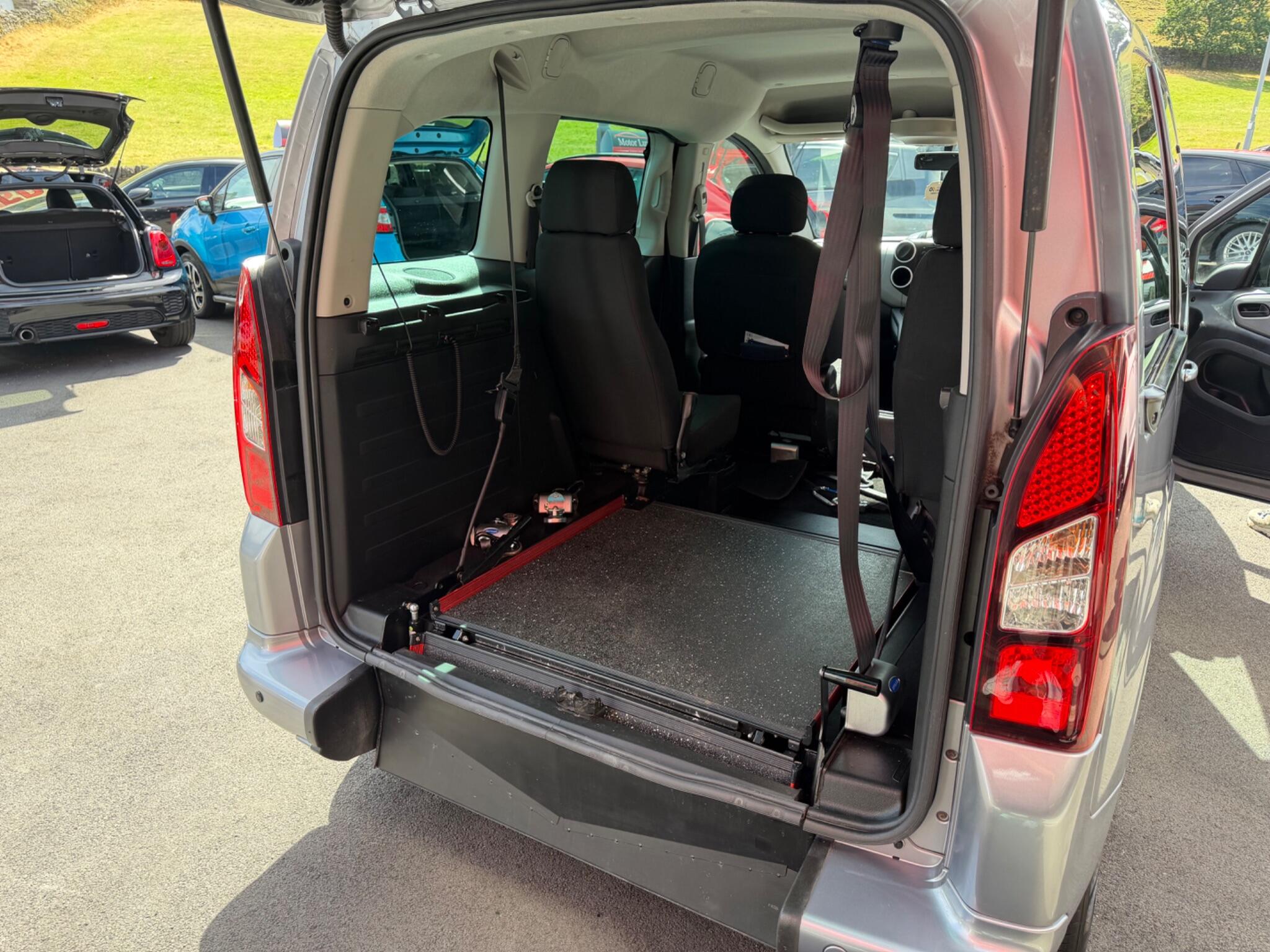 Peugeot Partner Tepee - Image 12