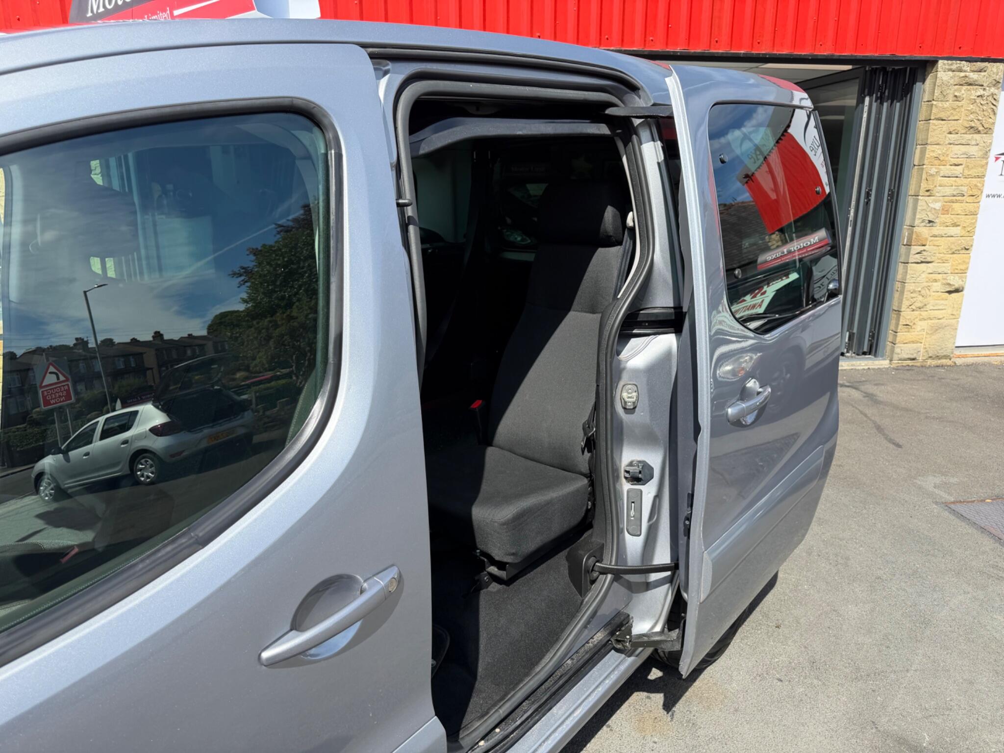 Peugeot Partner Tepee - Image 19