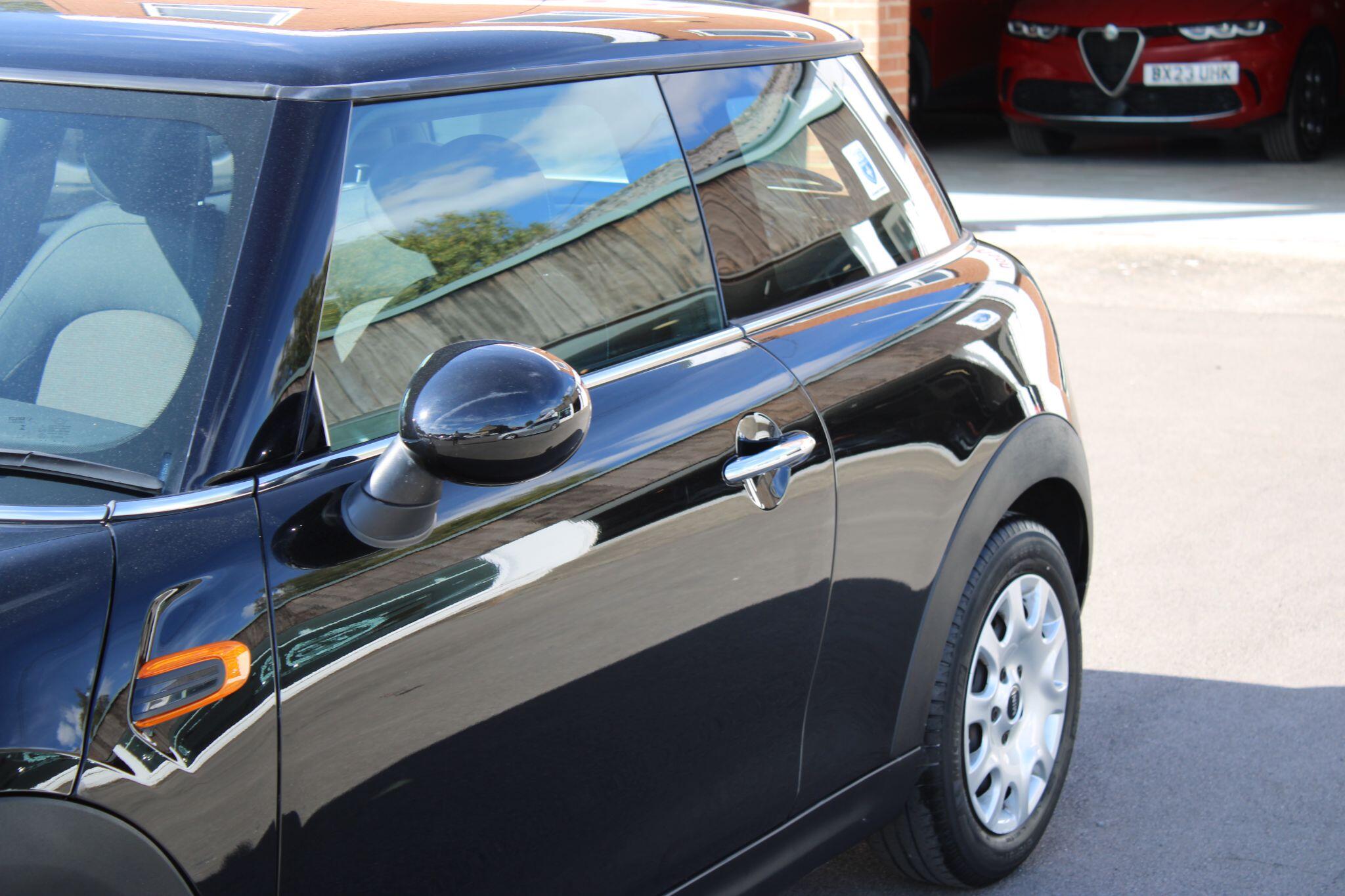 MINI Hatch - Image 16