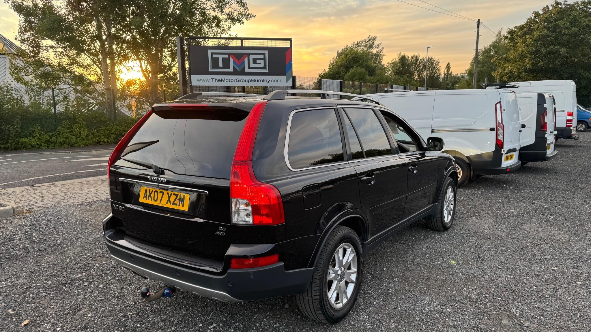 Volvo XC90 - Image 2