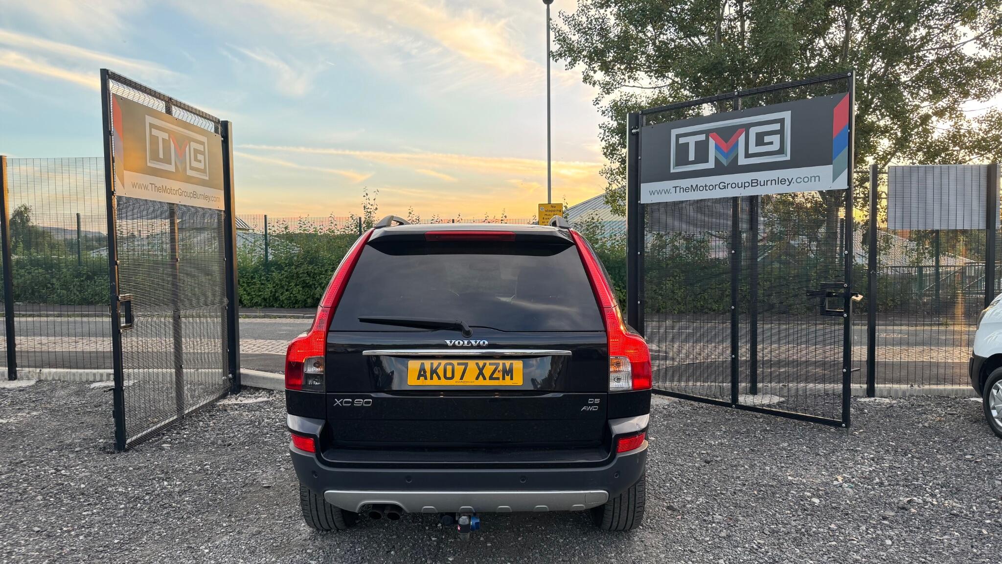 Volvo XC90 - Image 10