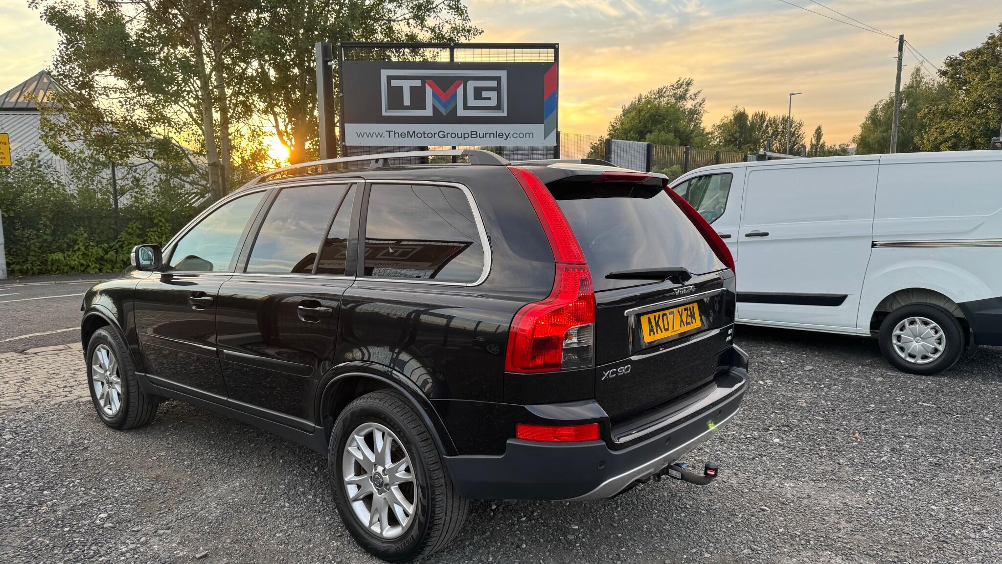 Volvo XC90 - Image 11