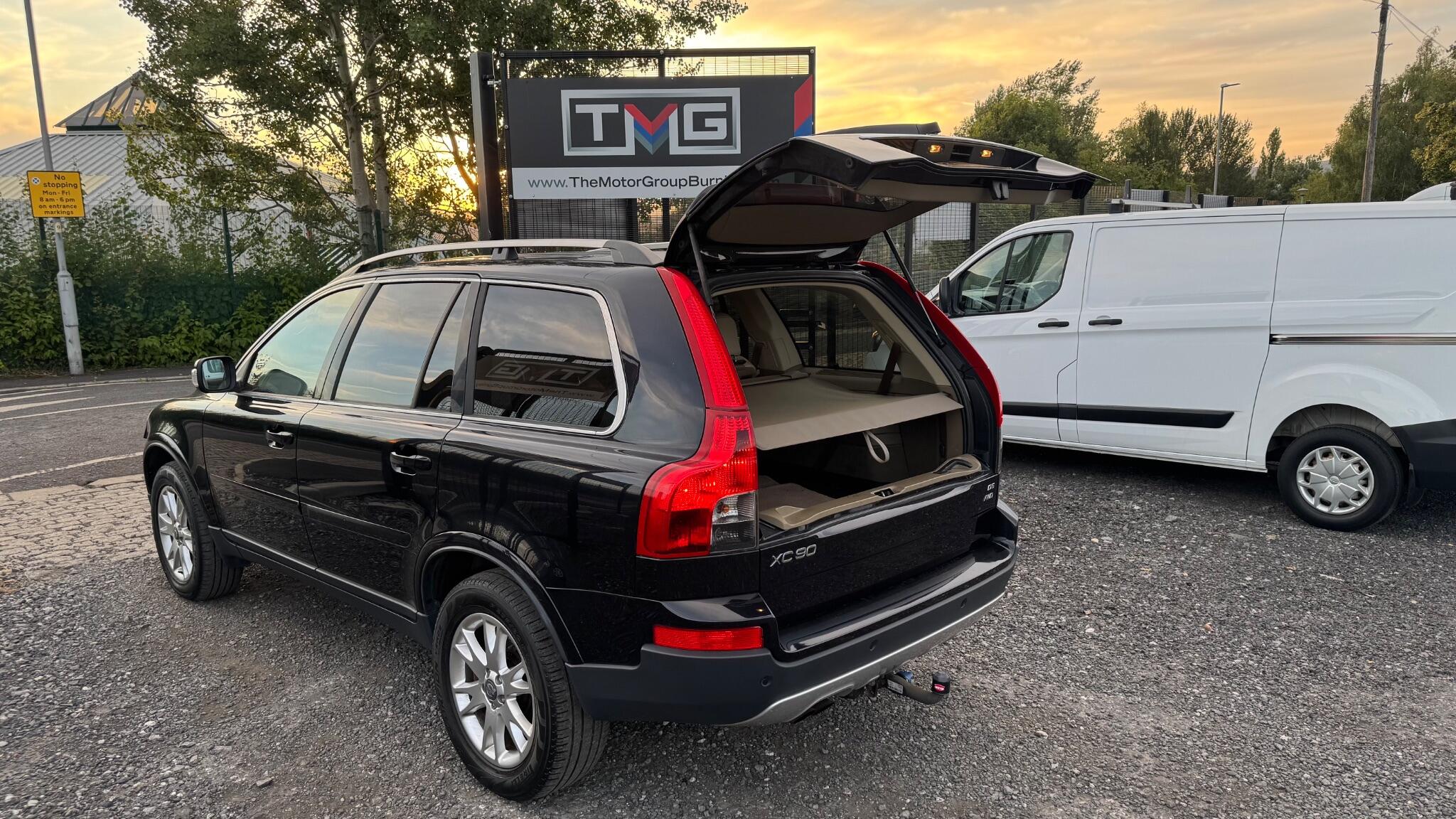 Volvo XC90 - Image 13