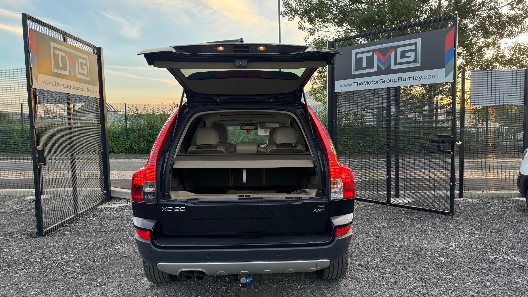 Volvo XC90 - Image 14