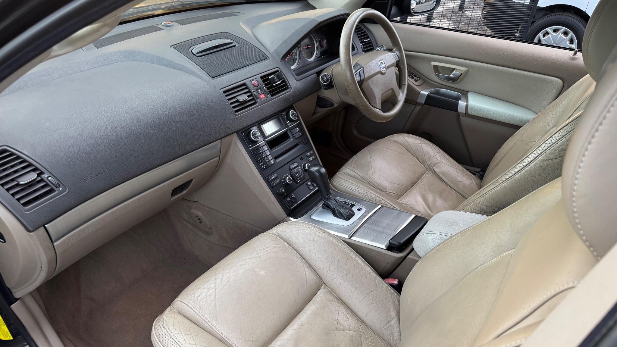 Volvo XC90 - Image 20