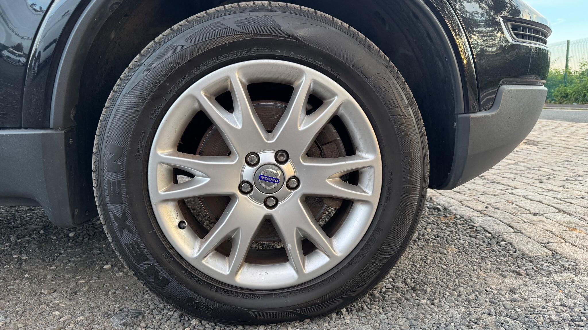 Volvo XC90 - Image 25