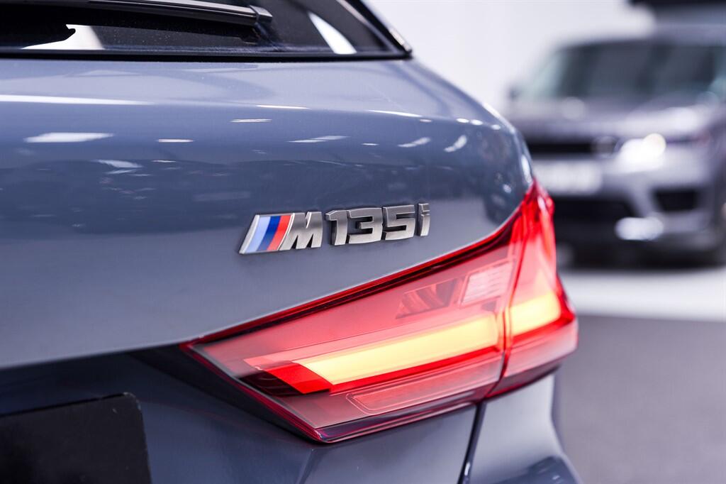BMW 1 Series - Image 8