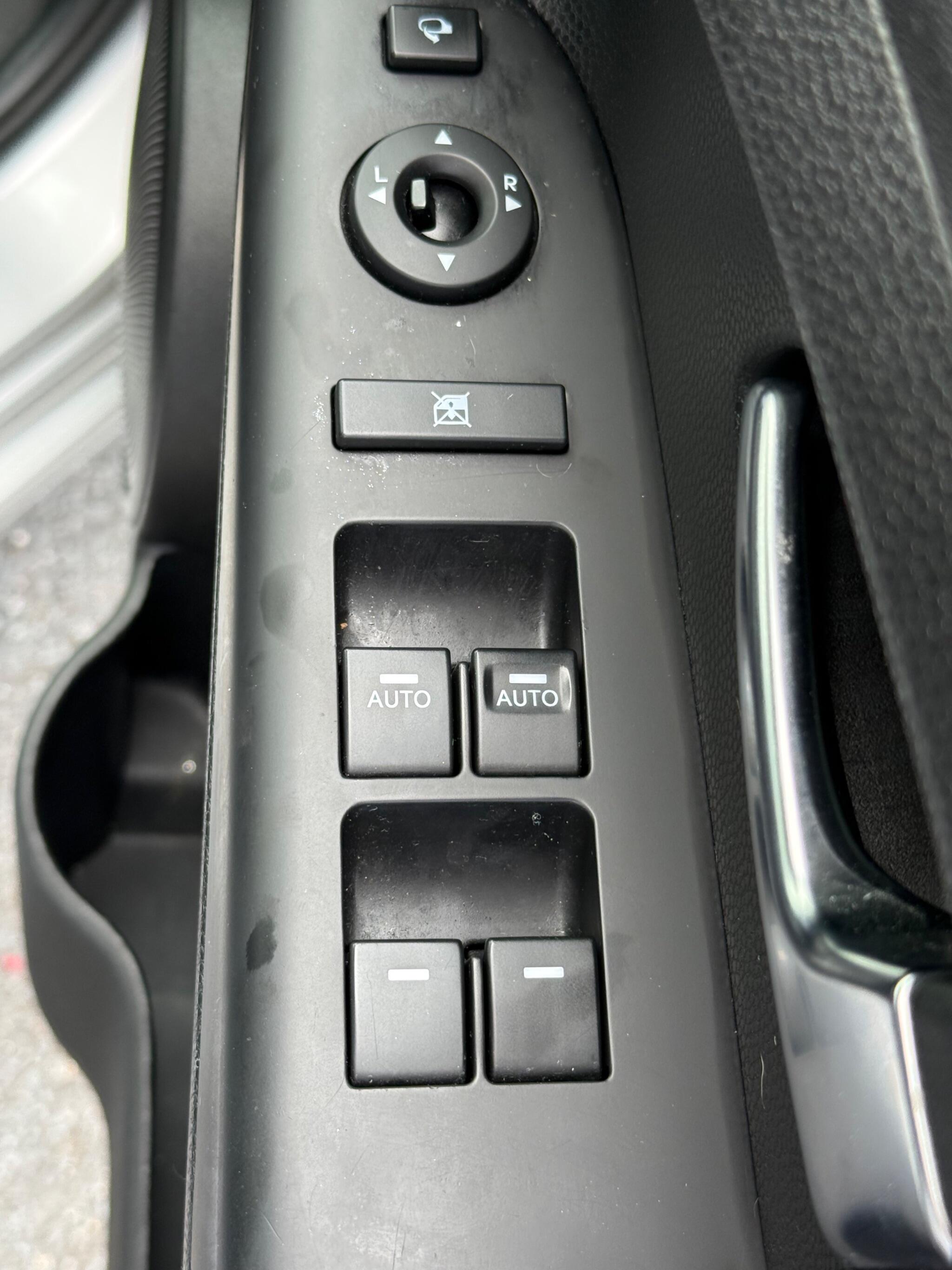 Kia Venga - Image 19
