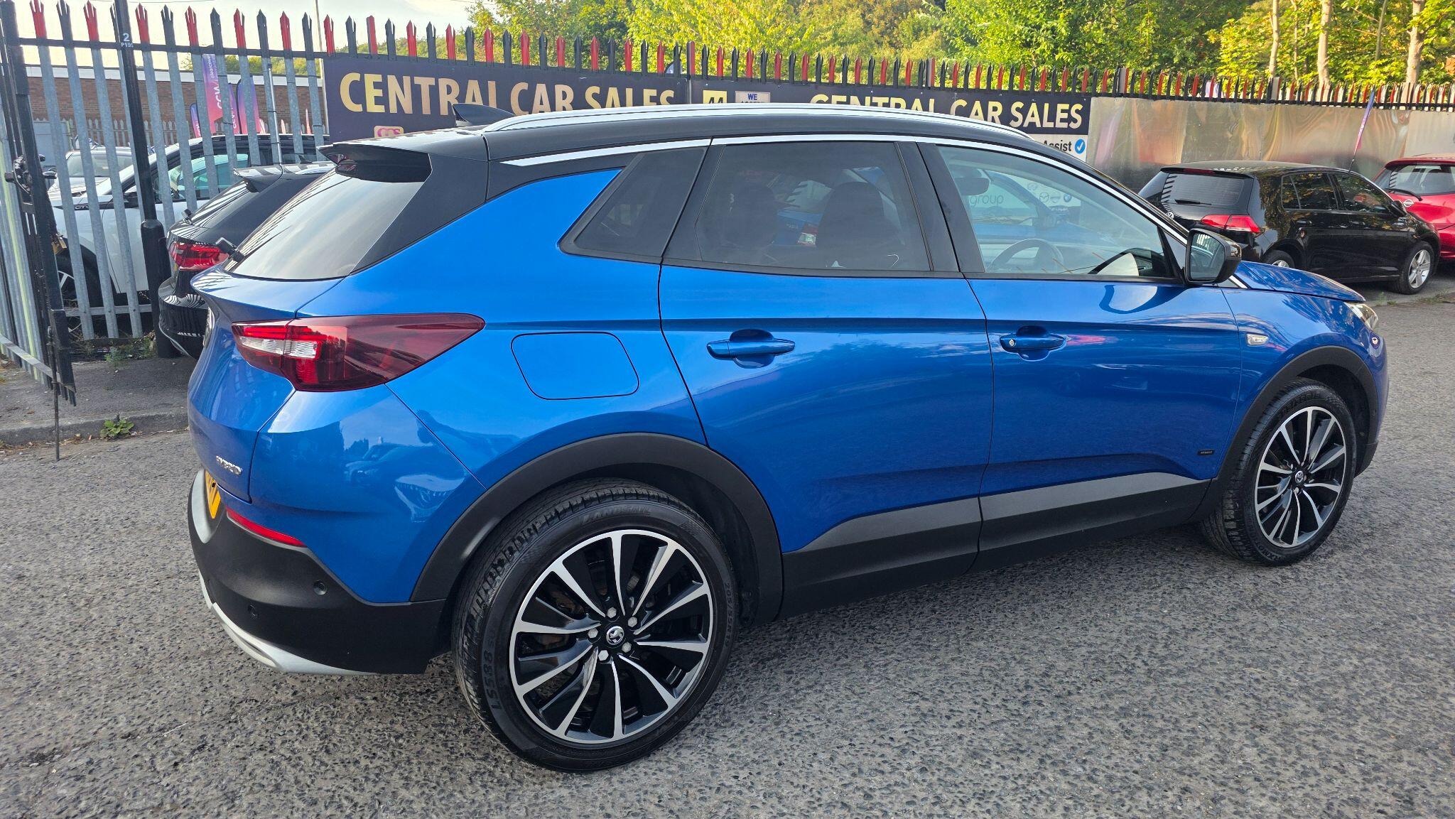 Vauxhall Grandland X - Image 10