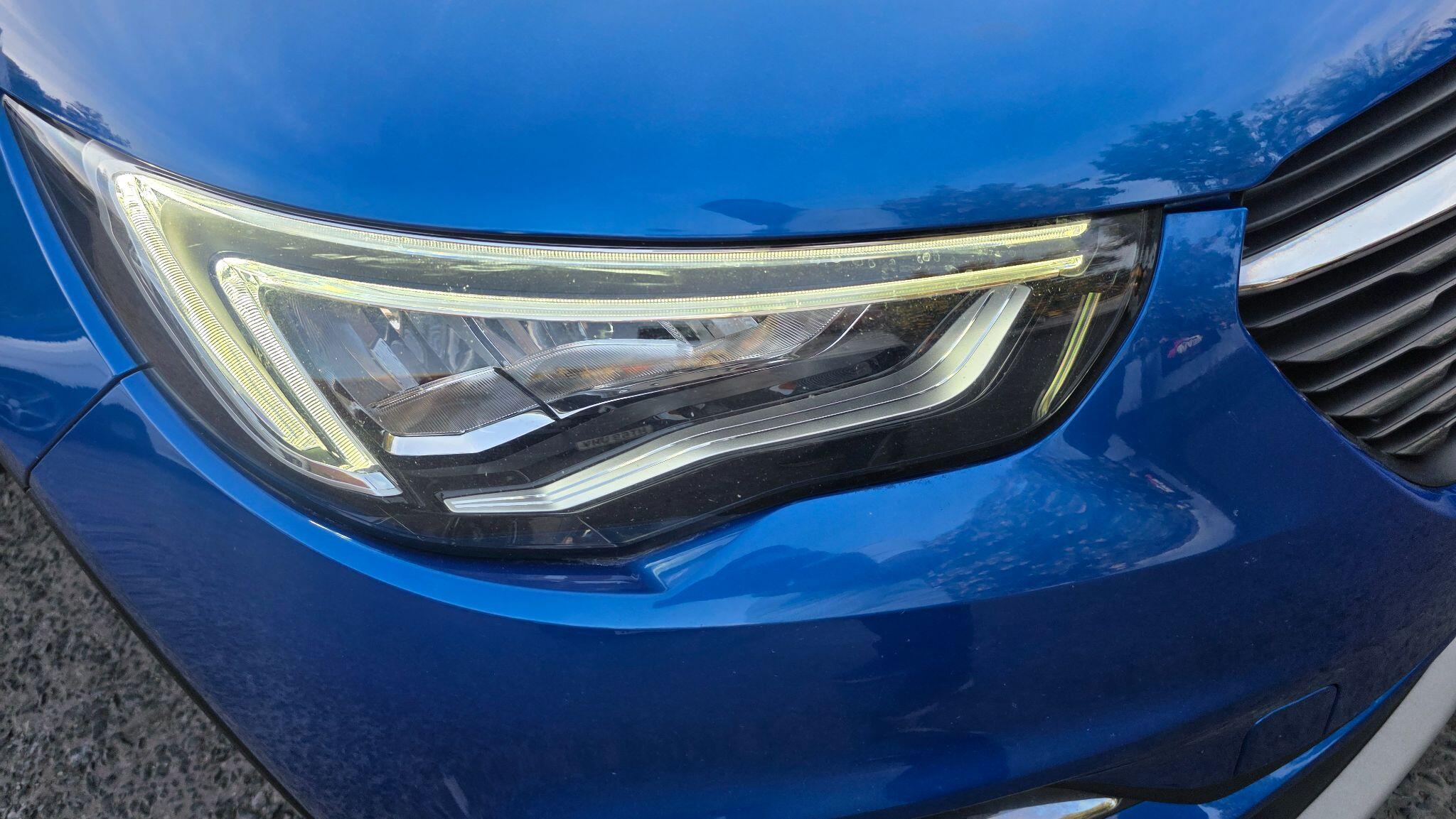 Vauxhall Grandland X - Image 11