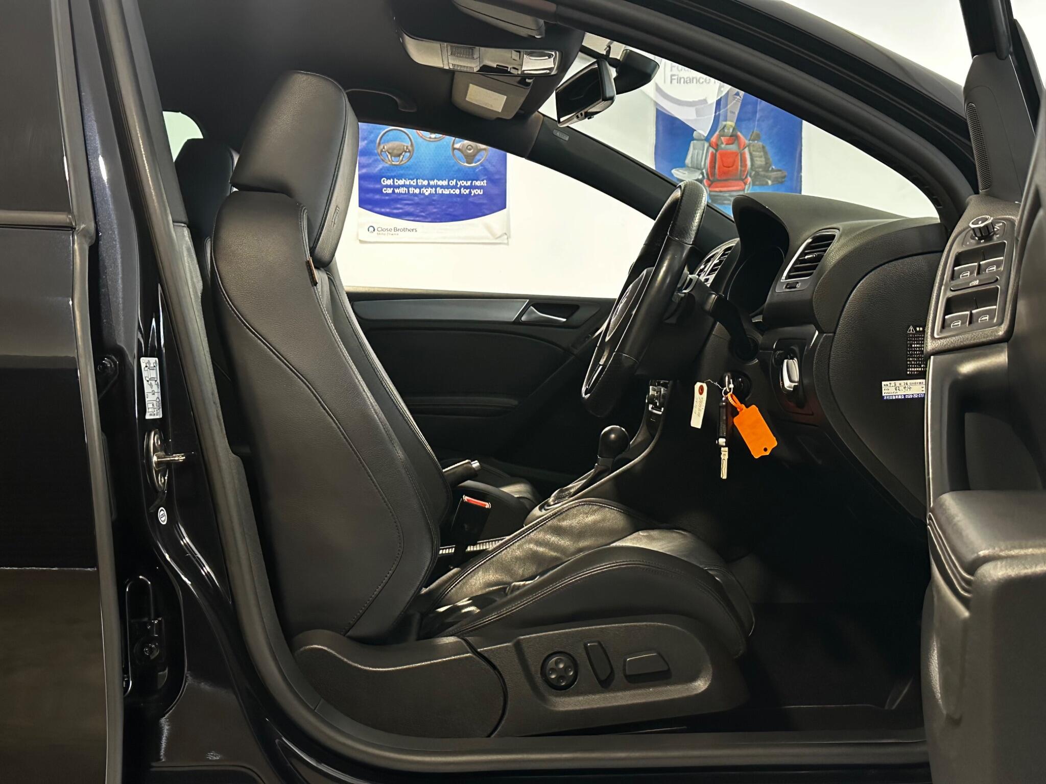 Volkswagen Golf - Image 3