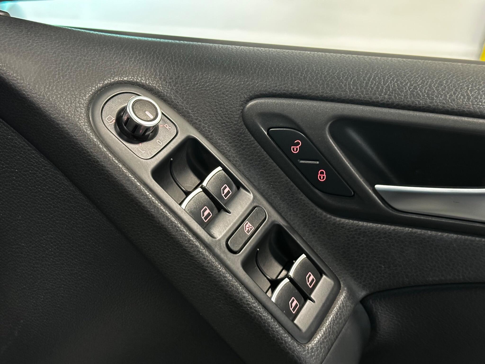 Volkswagen Golf - Image 13