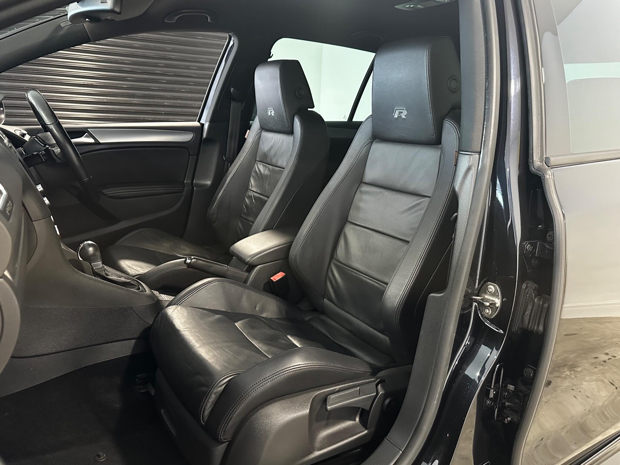Volkswagen Golf - Image 18