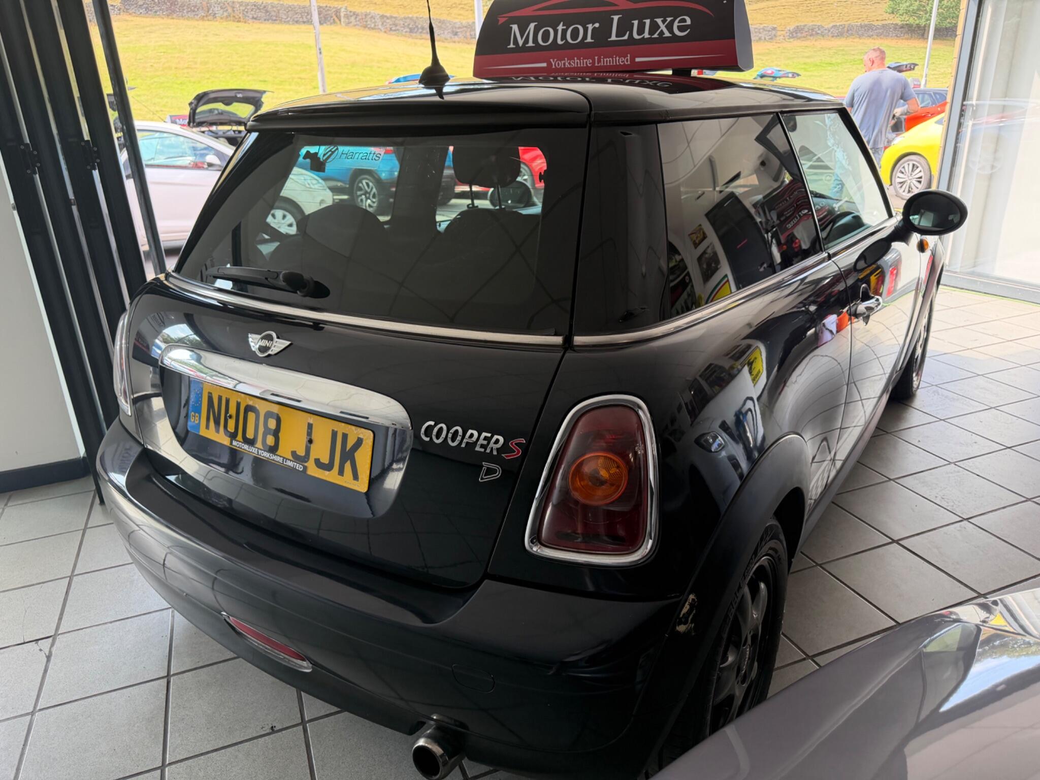 MINI Hatch - Image 8