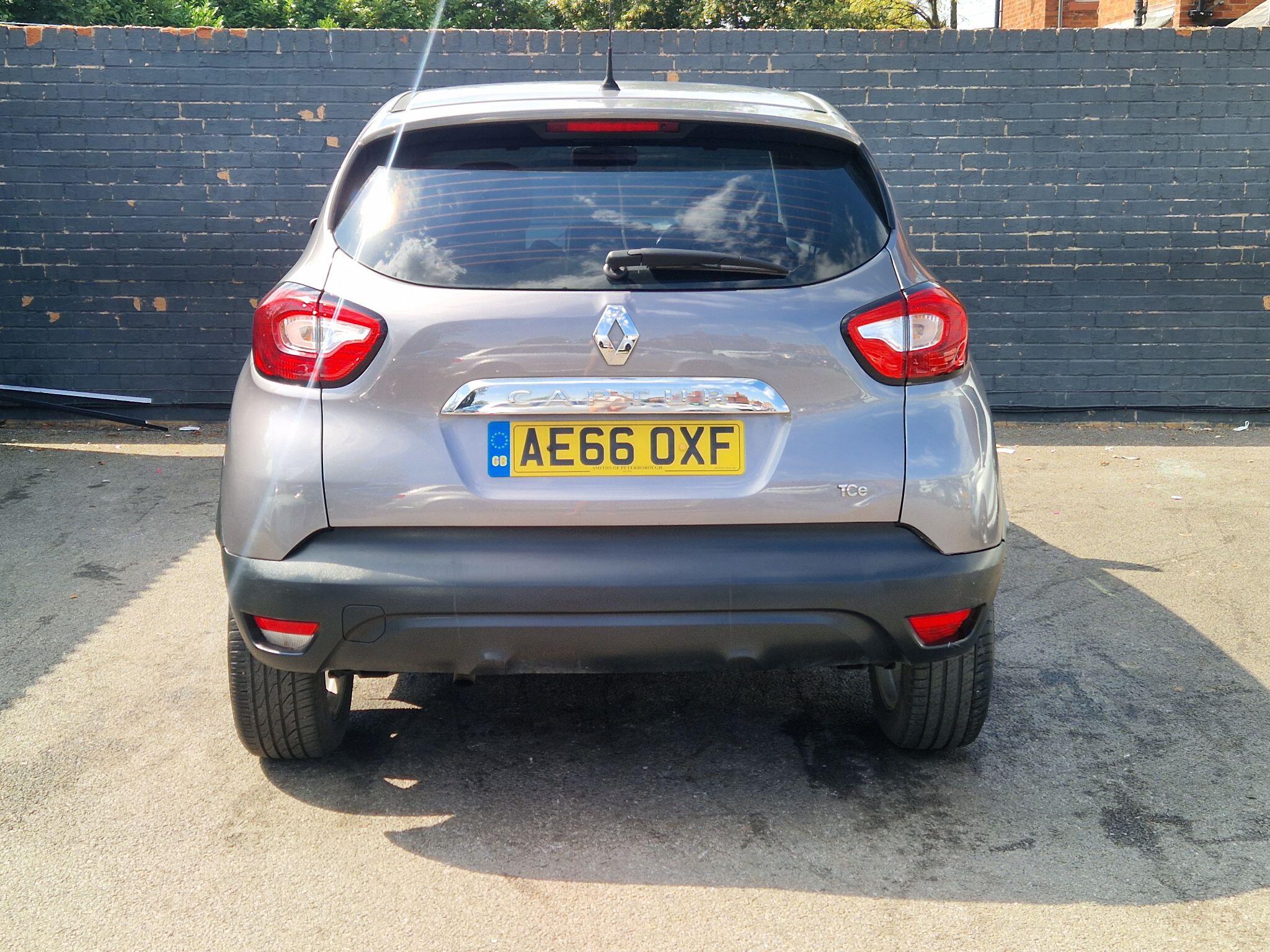 Renault Captur - Image 9