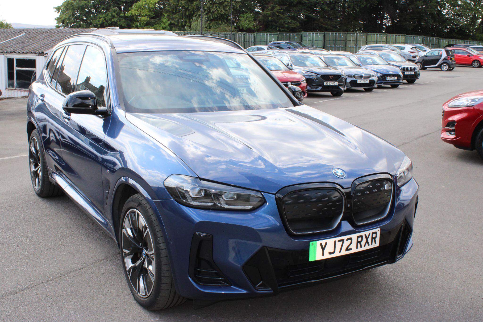 BMW iX3