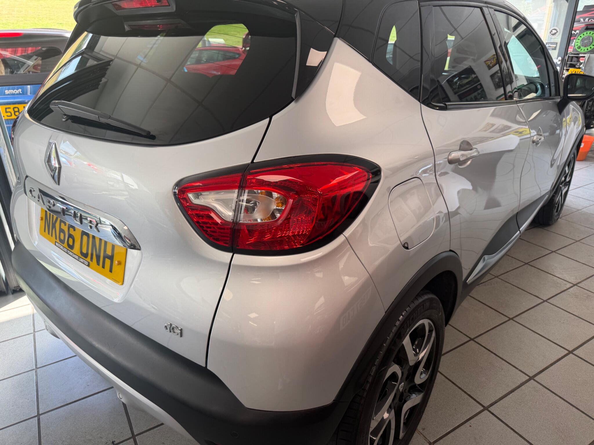 Renault Captur - Image 5
