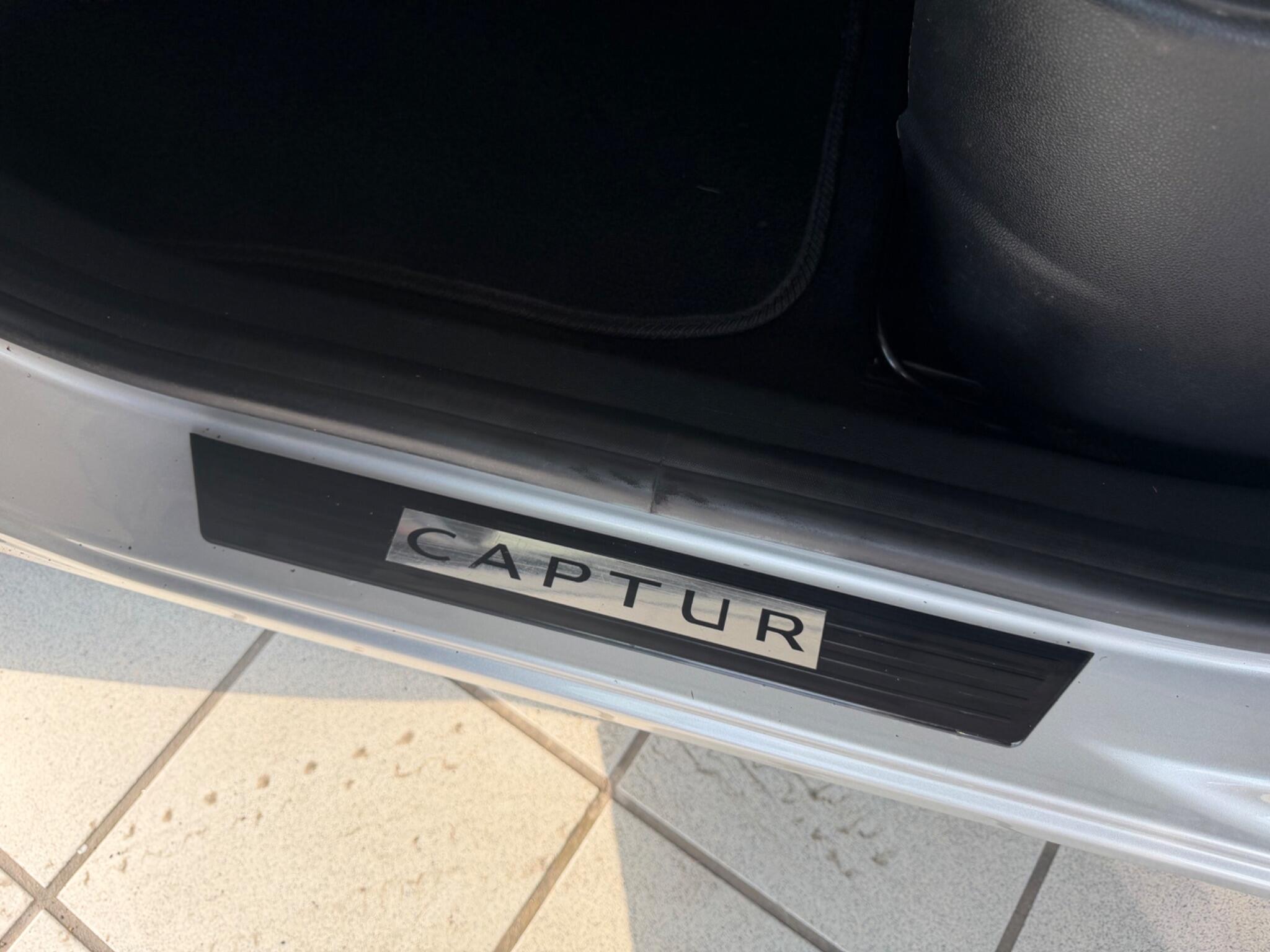 Renault Captur - Image 8