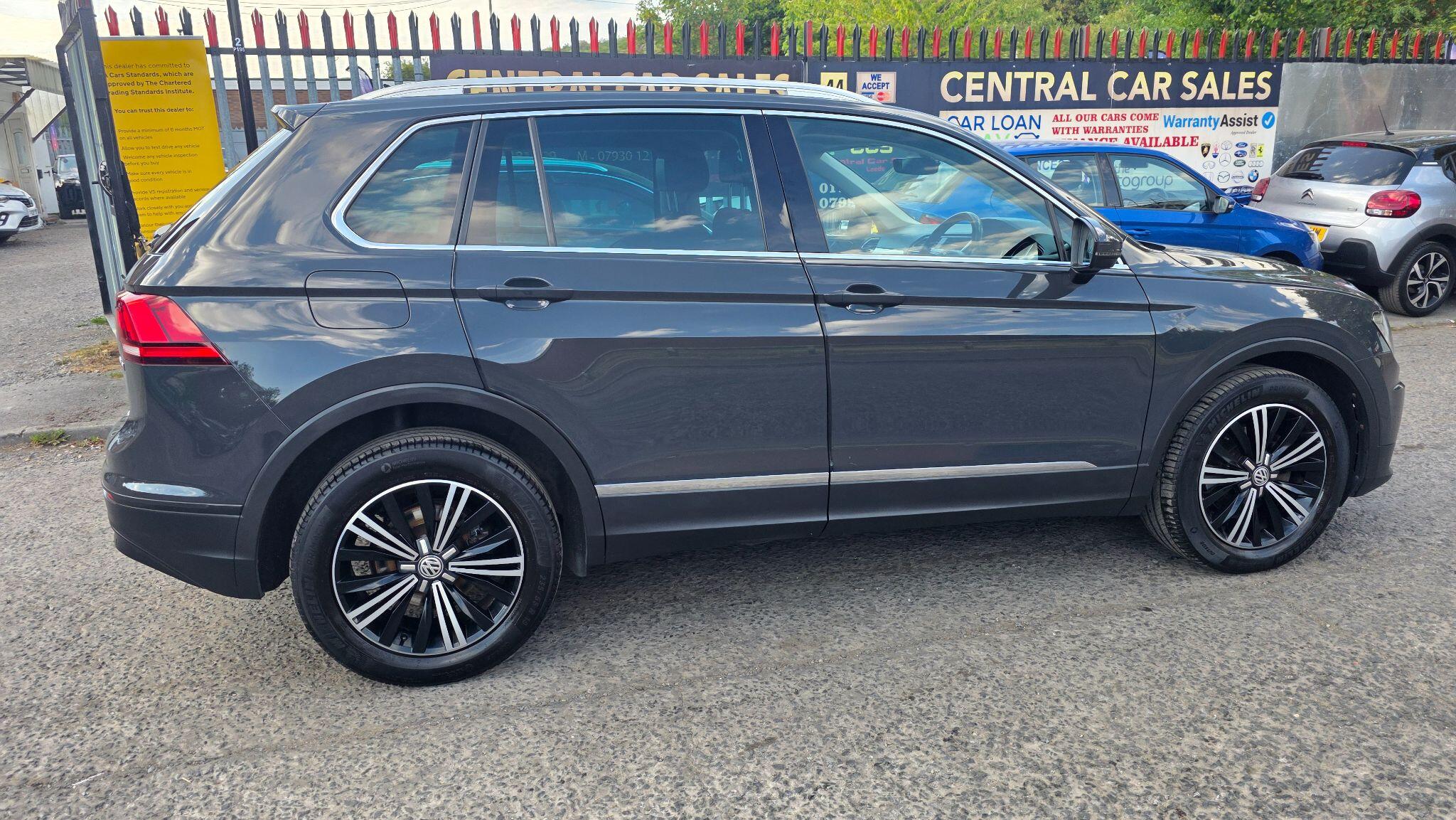 Volkswagen Tiguan - Image 8