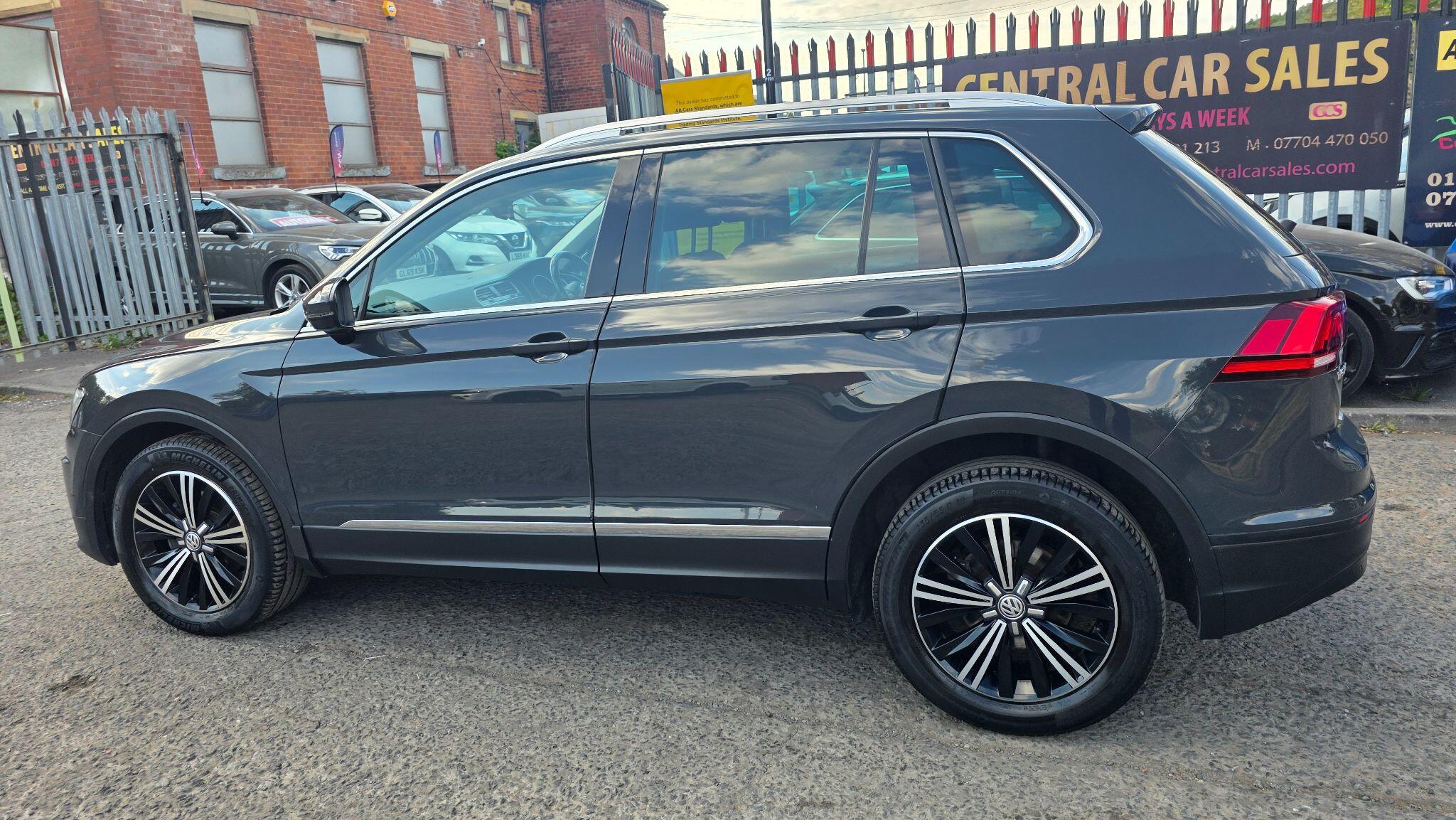 Volkswagen Tiguan - Image 13