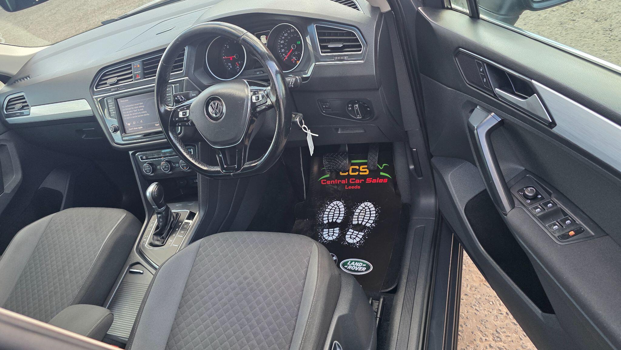 Volkswagen Tiguan - Image 18