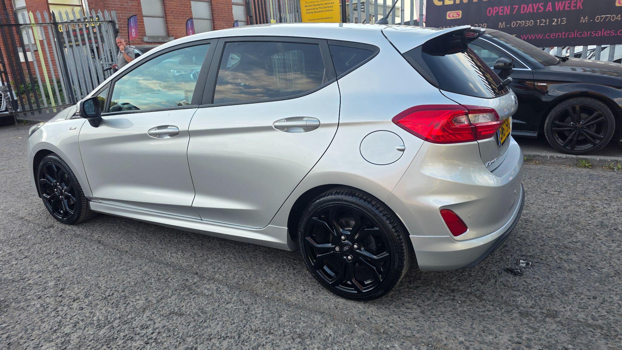 Ford Fiesta - Image 15