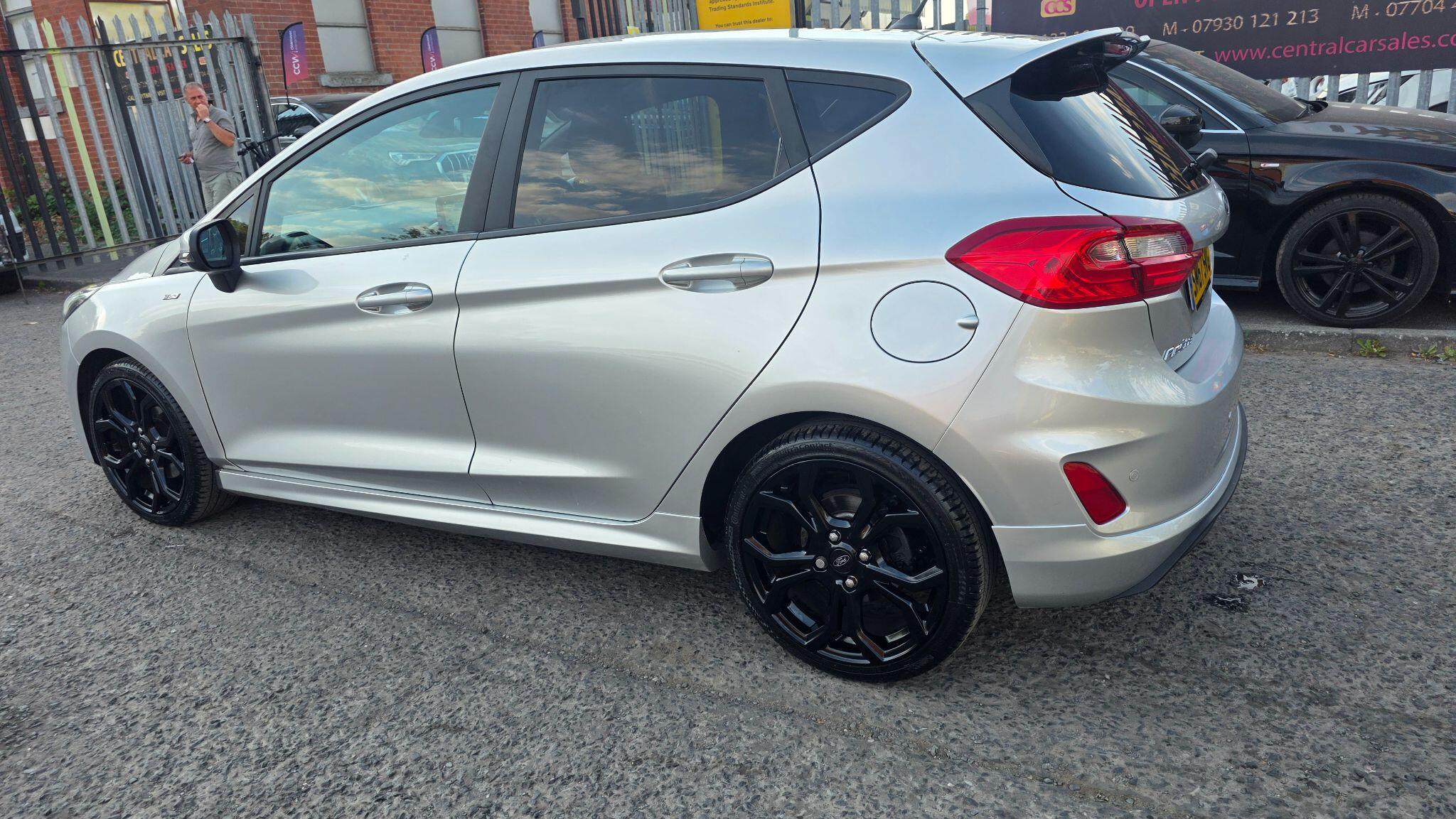 Ford Fiesta - Image 16