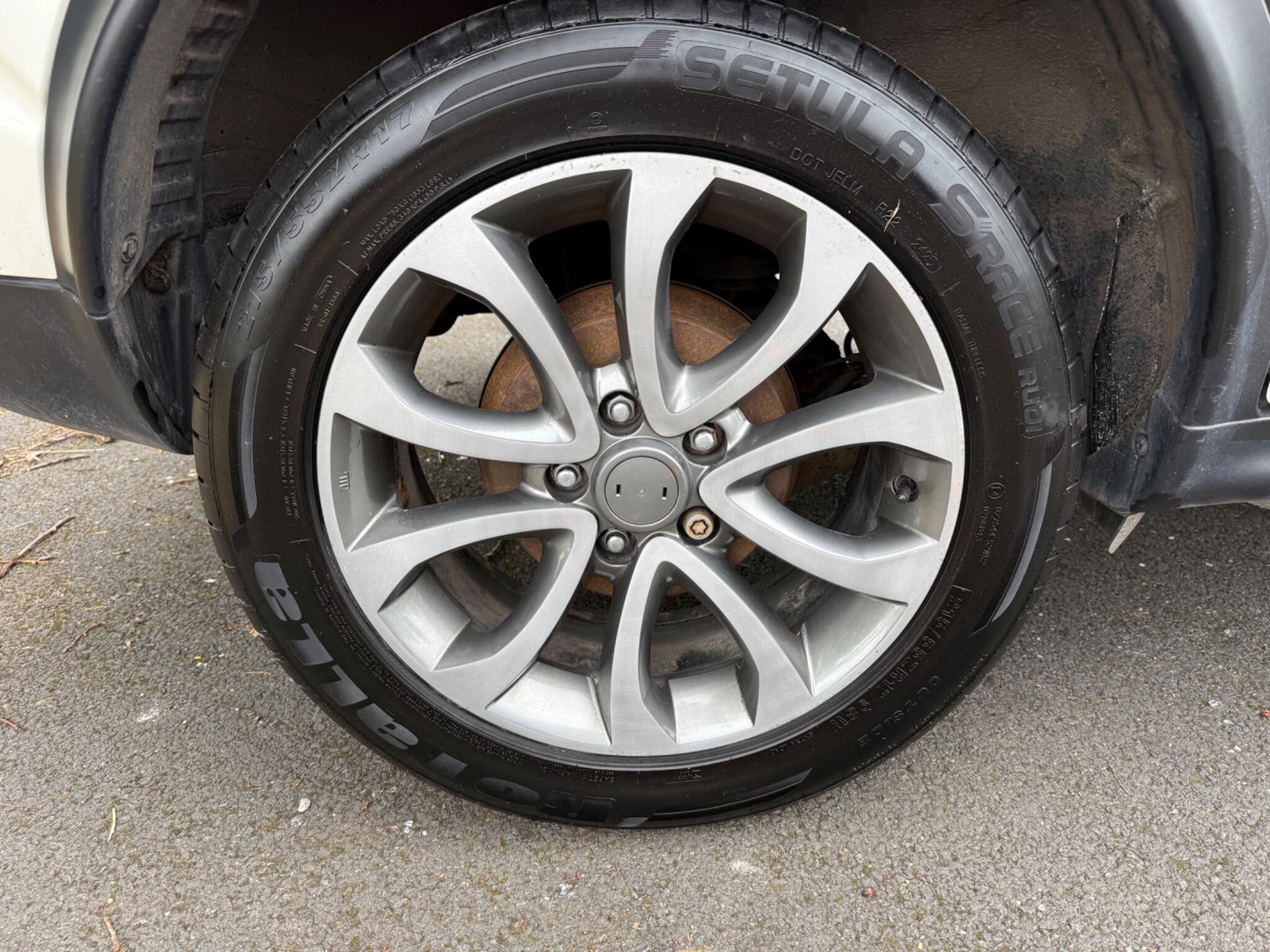 Nissan Juke - Image 25