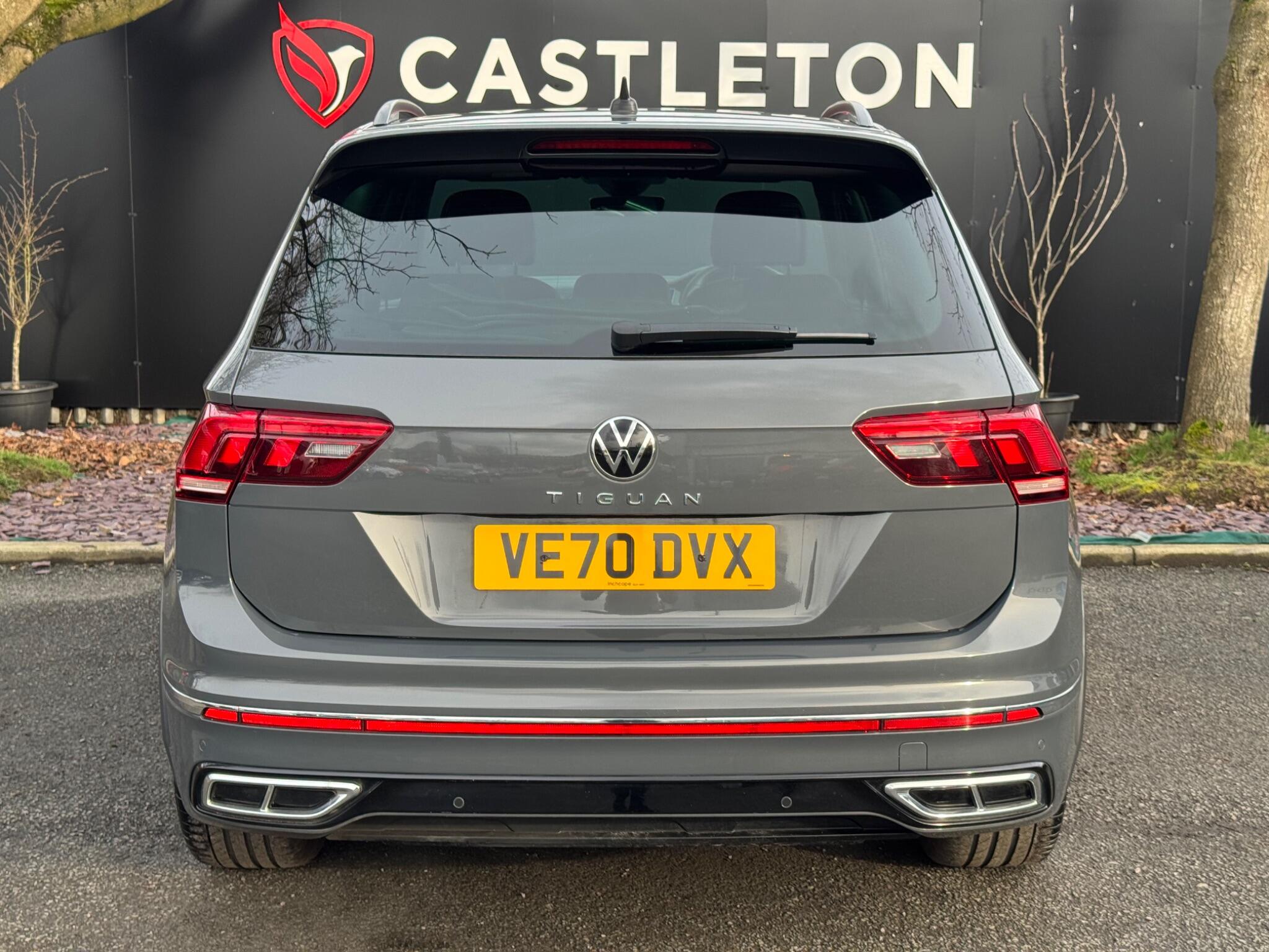 Volkswagen Tiguan - Image 8