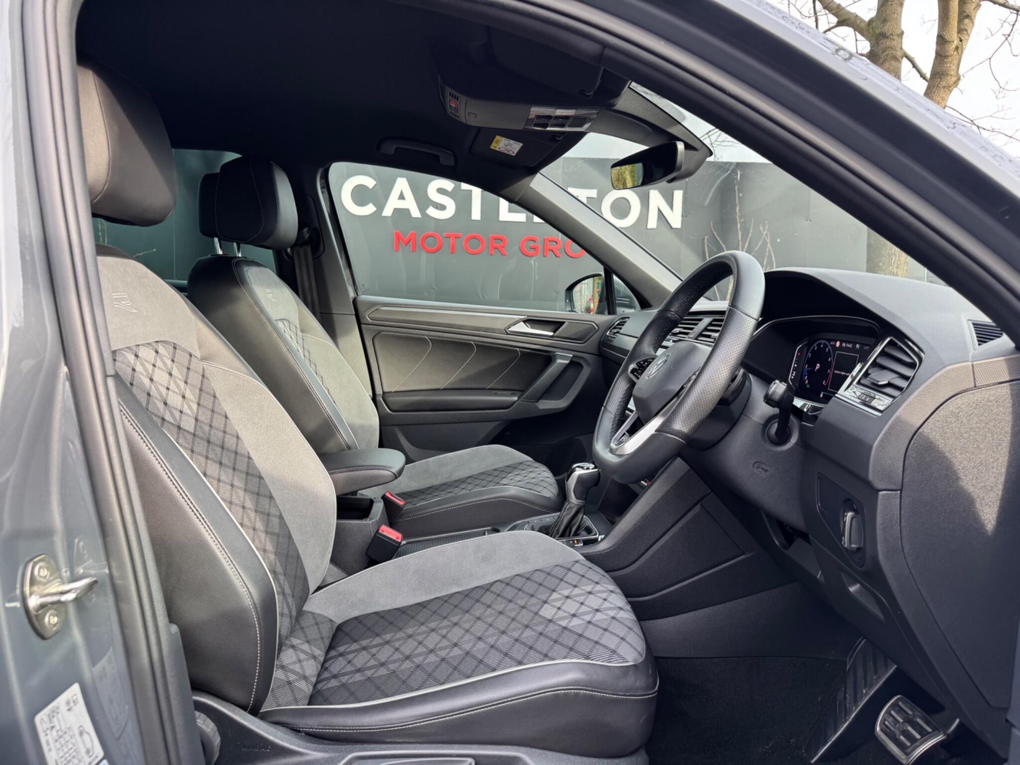 Volkswagen Tiguan - Image 17