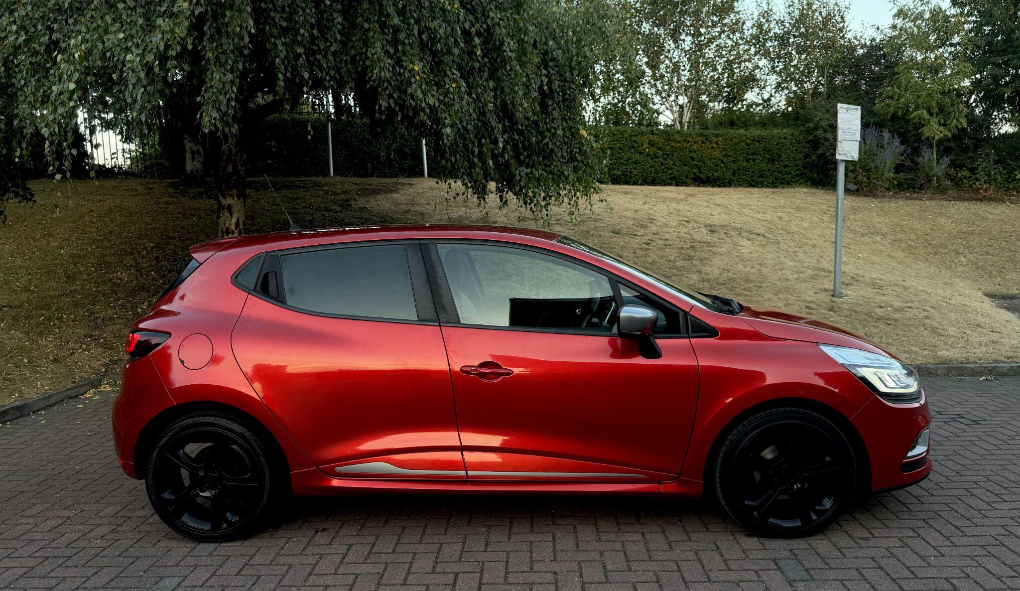Renault Clio - Image 4