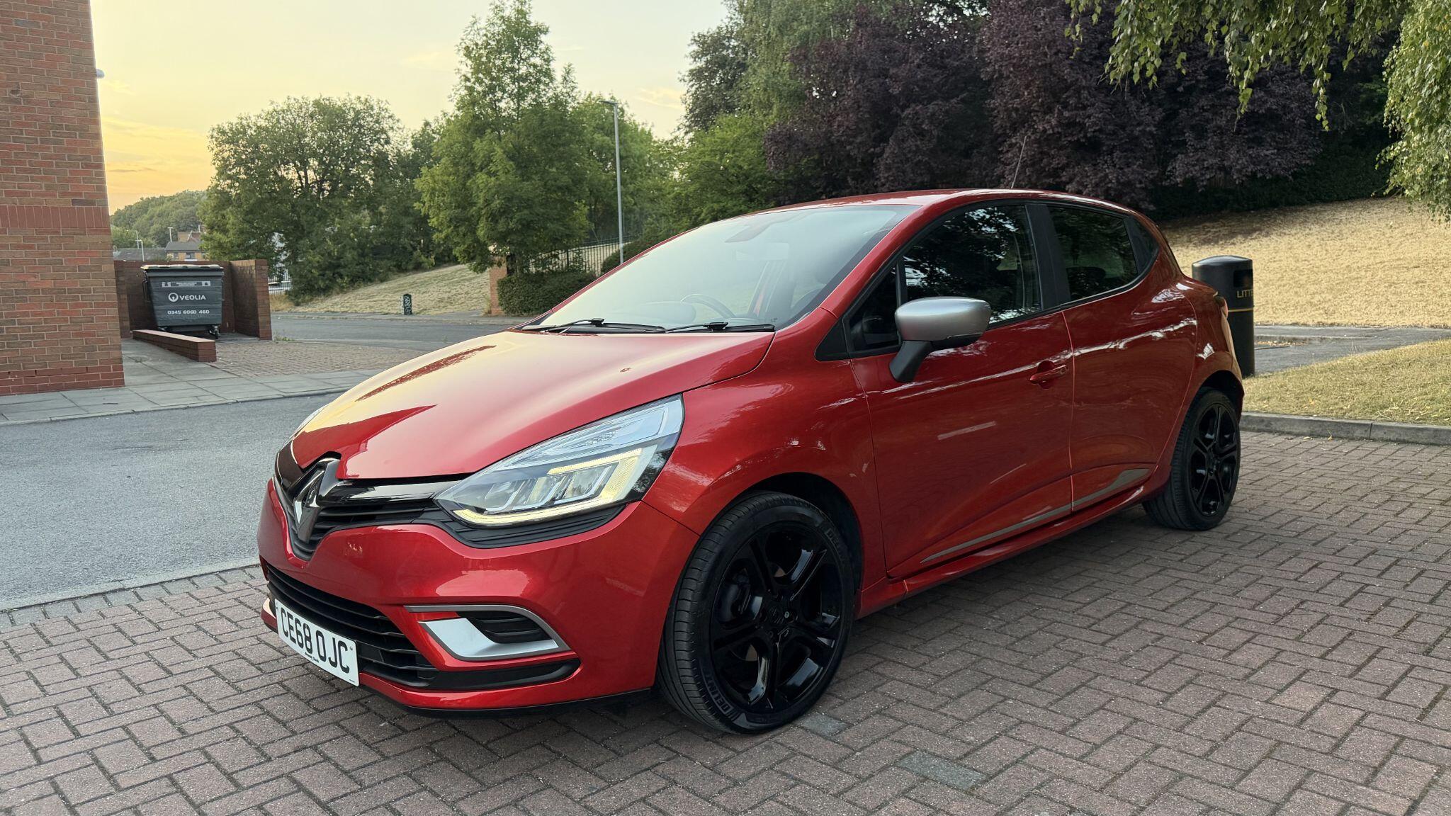 Renault Clio - Image 14