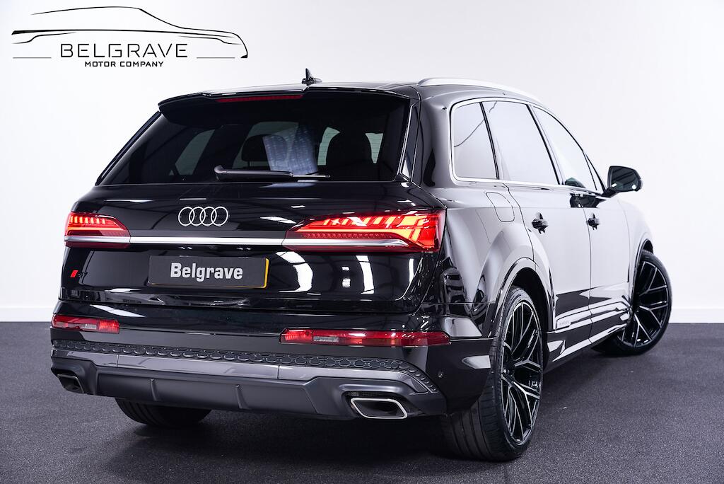 Audi Q7 - Image 3