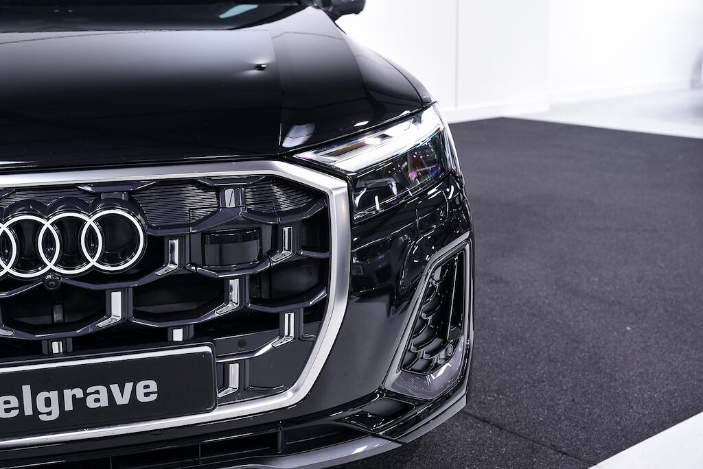 Audi Q7 - Image 8