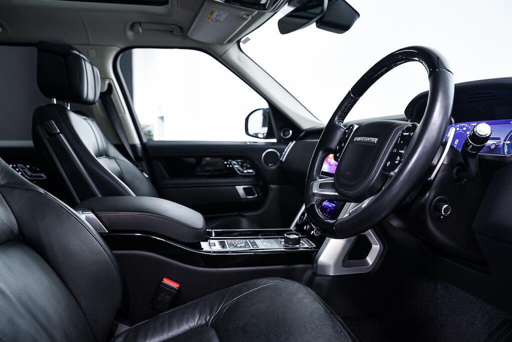 Land Rover Range Rover - Image 12
