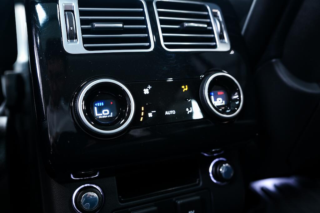 Land Rover Range Rover - Image 19