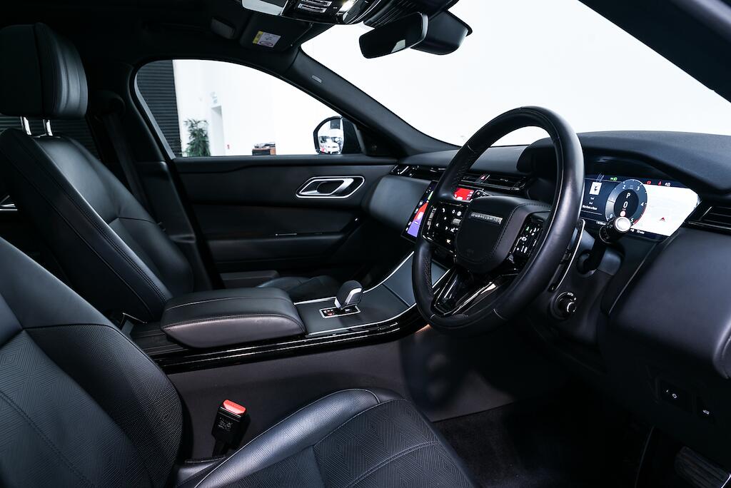 Land Rover Range Rover Velar - Image 11