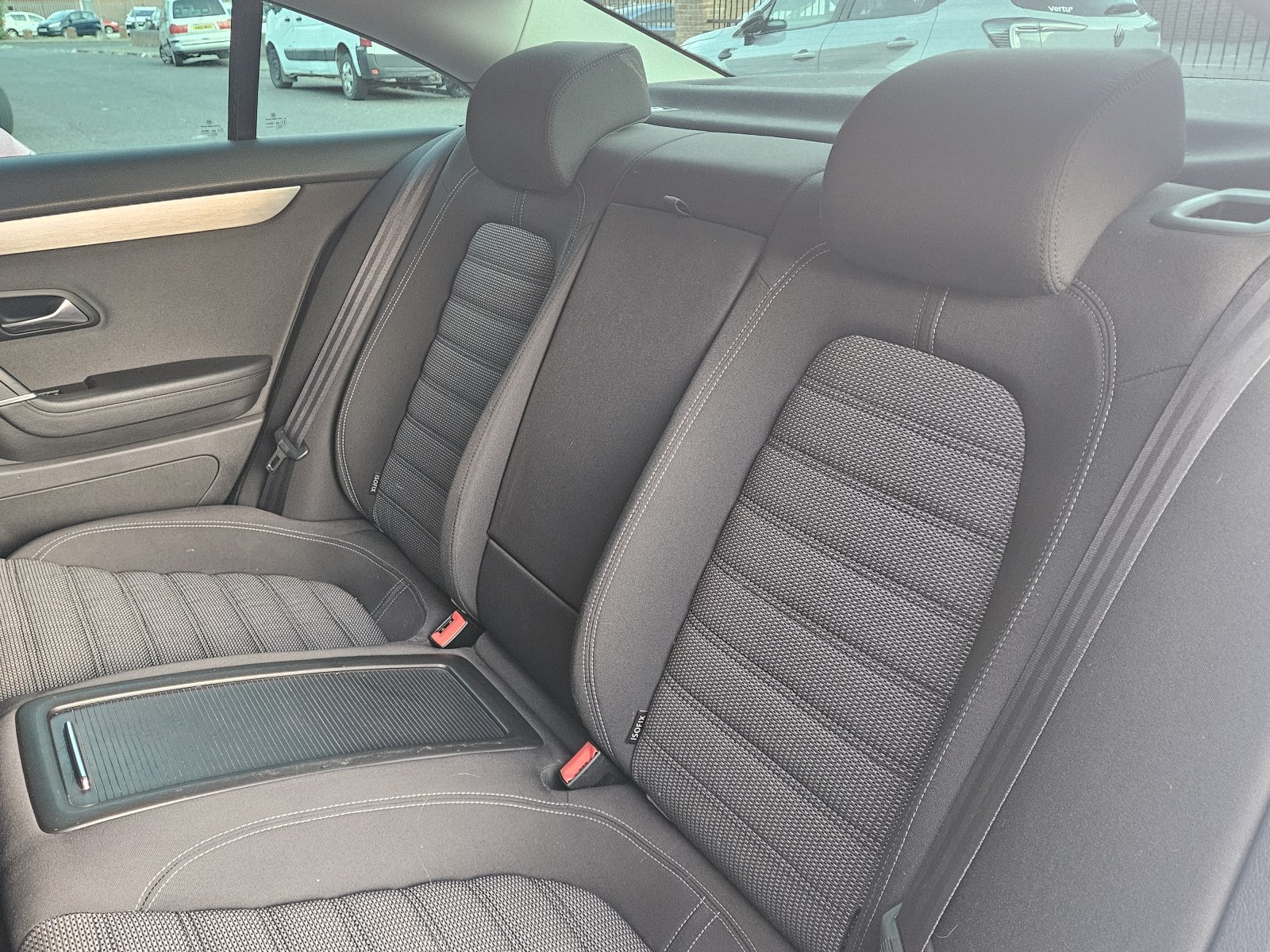 Volkswagen CC - Image 13
