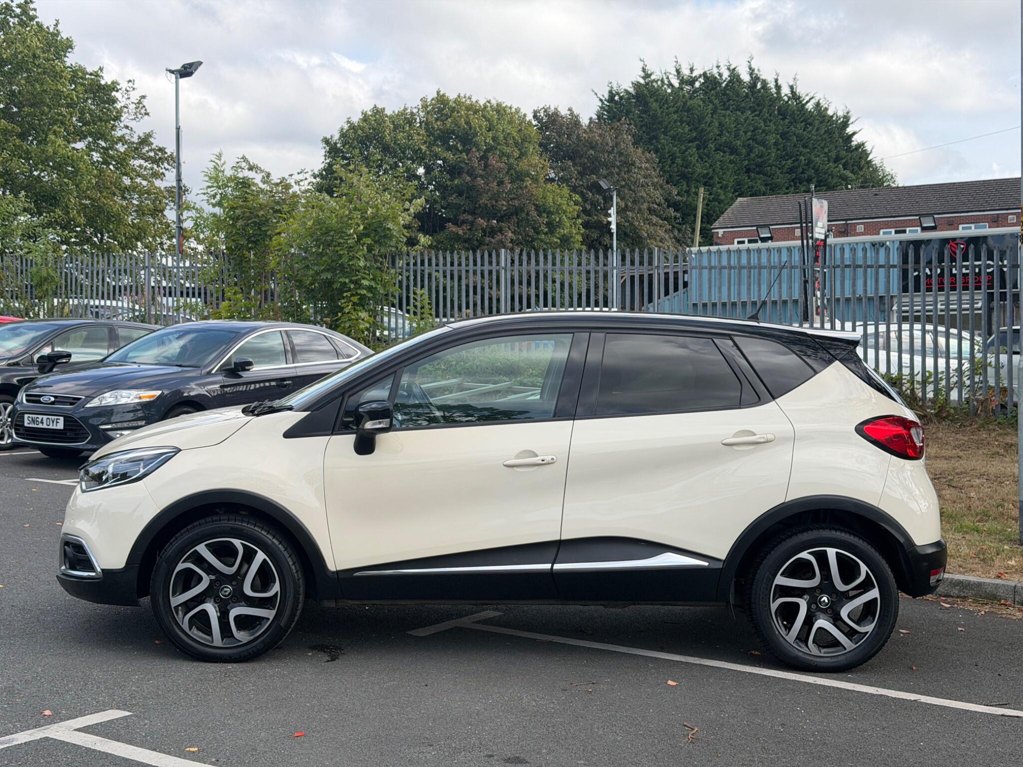 Renault Captur - Image 4
