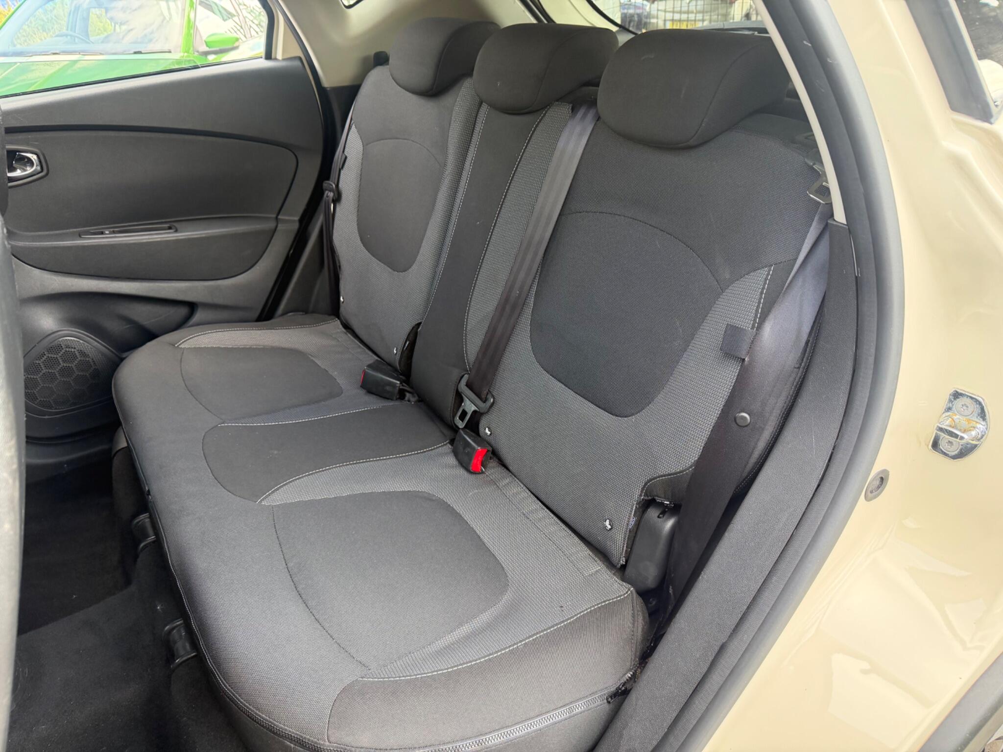 Renault Captur - Image 12