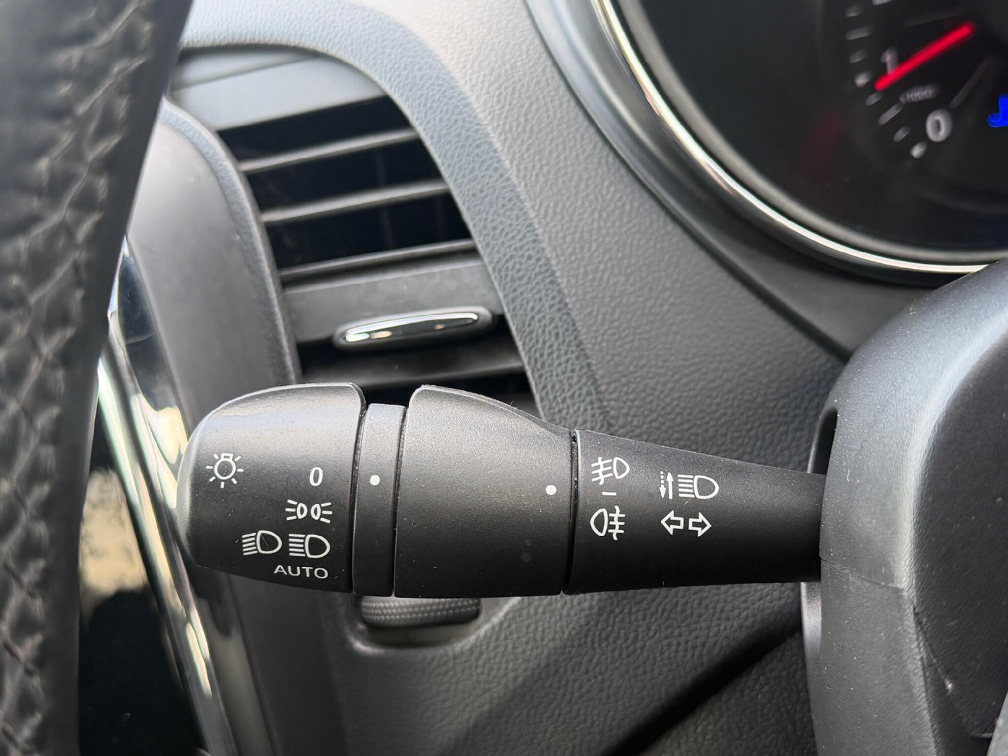 Renault Captur - Image 16