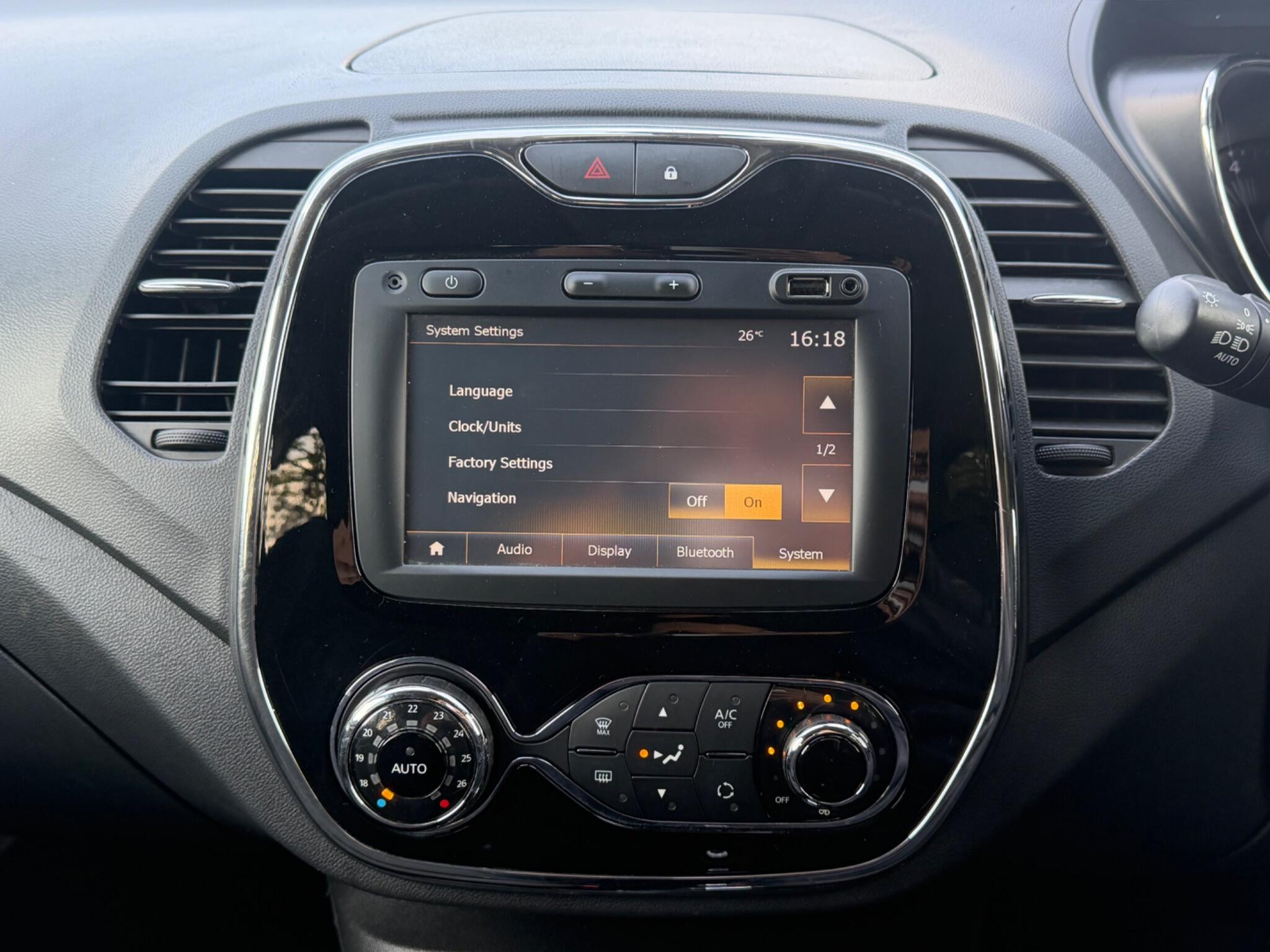 Renault Captur - Image 23
