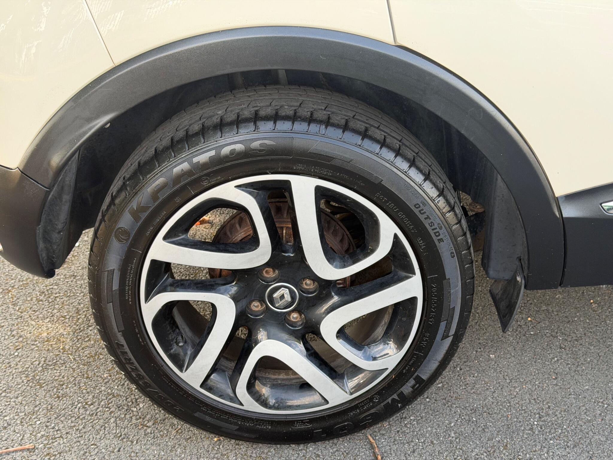 Renault Captur - Image 31